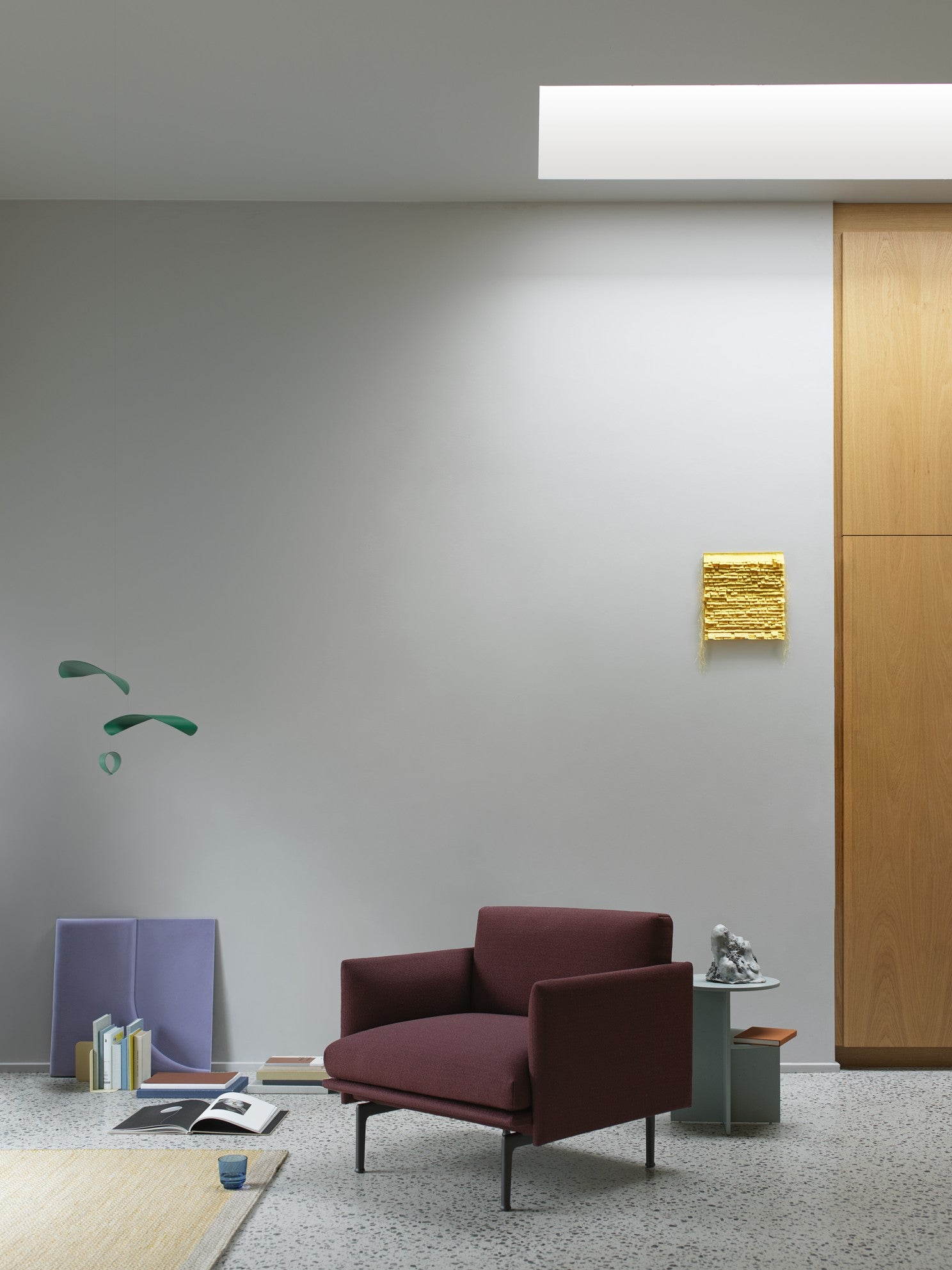 Fotel OUTLINE STUDIO na míru