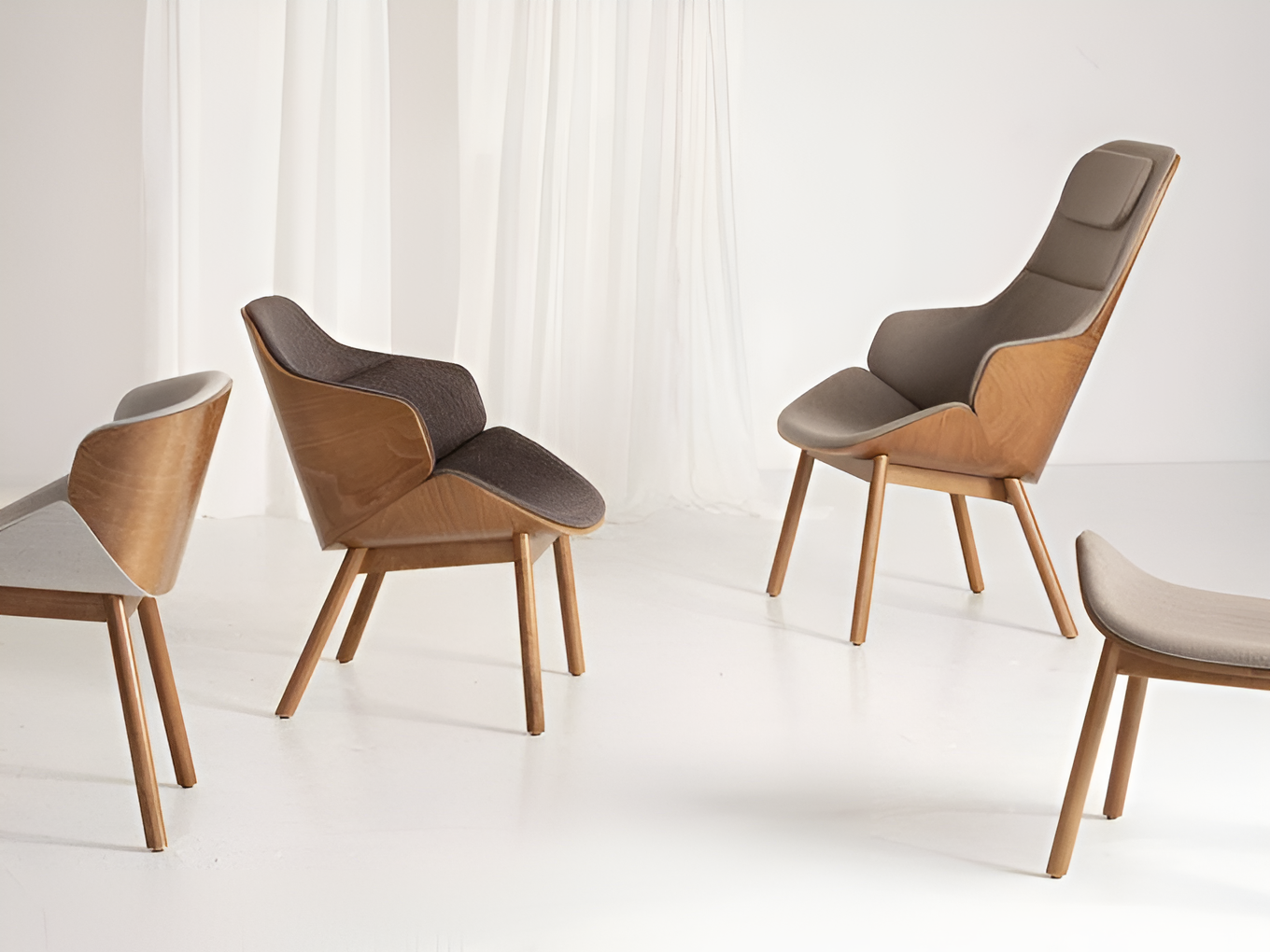 Podnožník ARIA C-5340 čalouněný