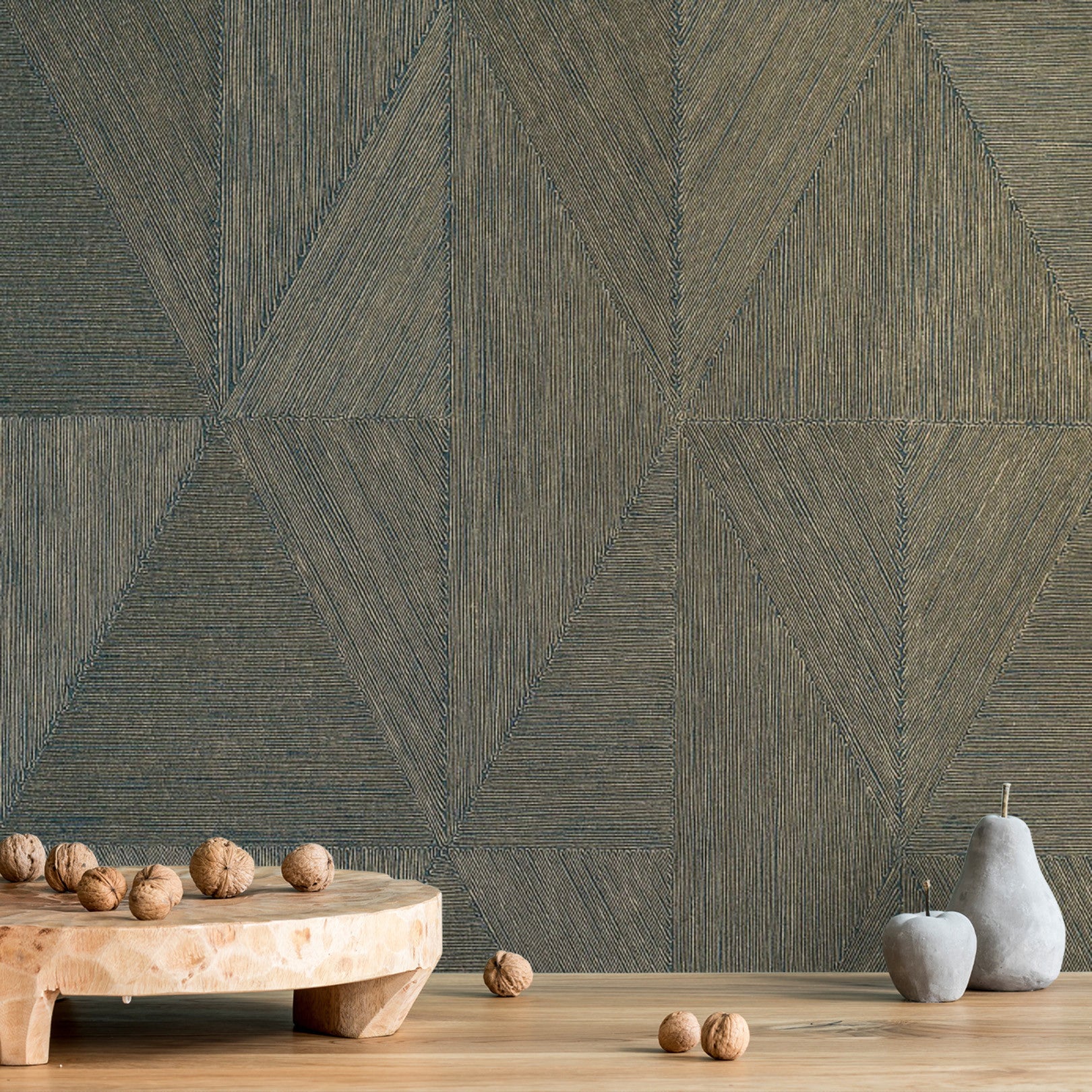 Metalická tapeta s geometrickým vzorem PARANGON - EMERAUDE/DORE smaragdová se zlatou