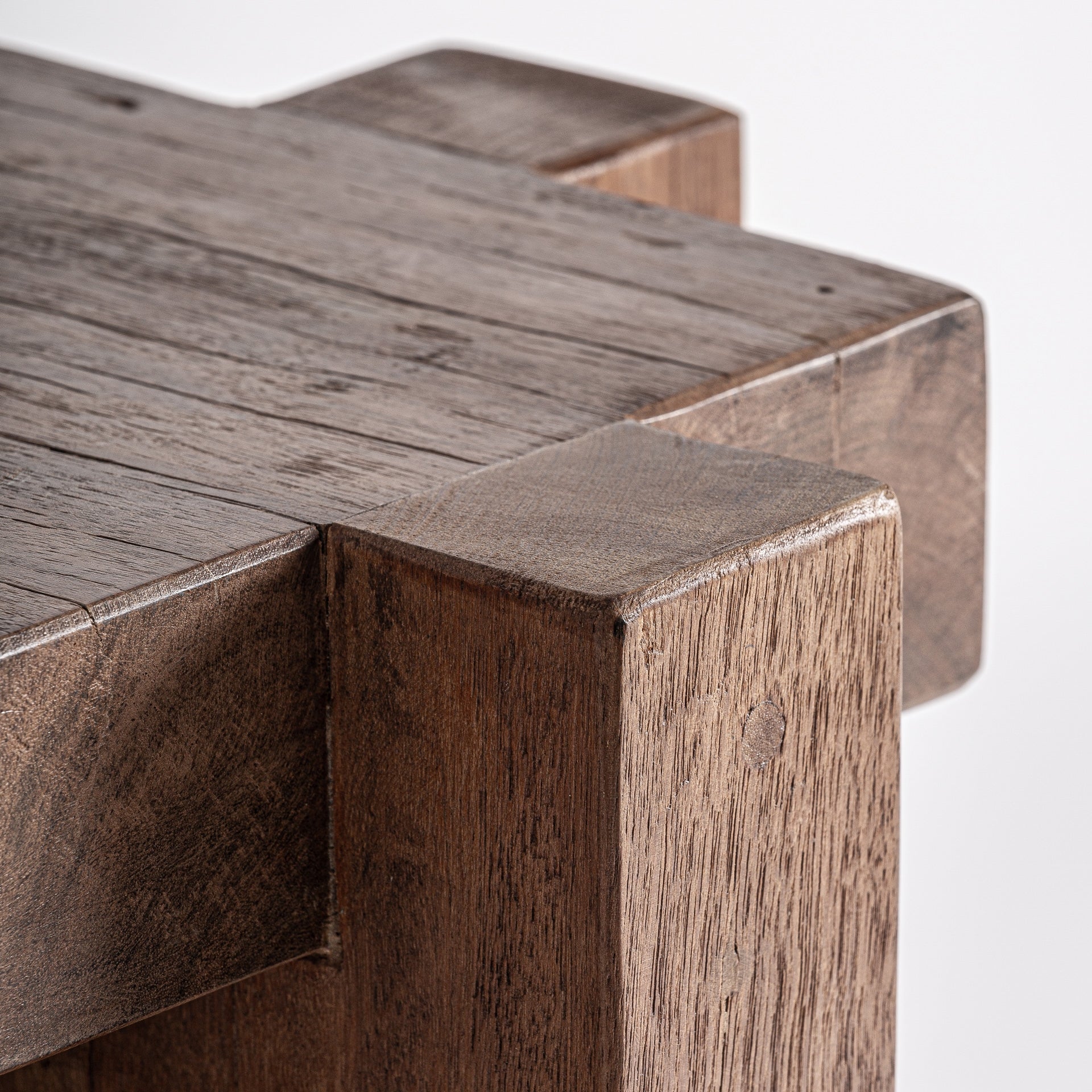 Stolik boczny BRUTALIST drewno z recyklingu – Vical