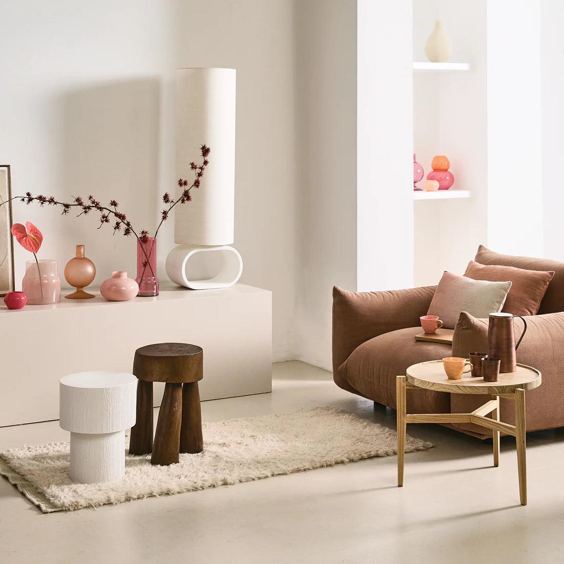 Poduszka UNC migdałowy Urban Nature Culture    Eye on Design