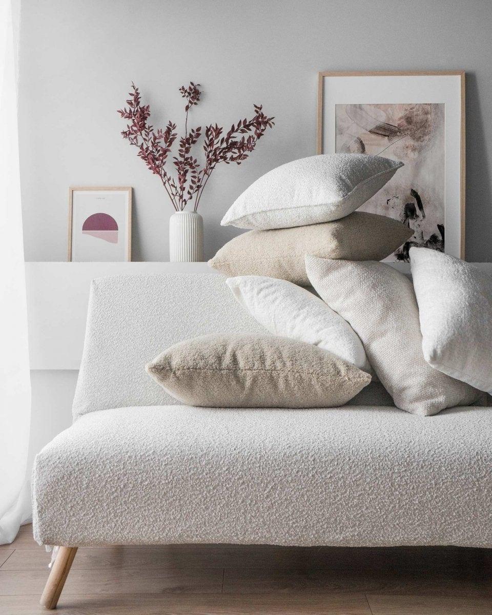 Poduszka w tkaninie boucle COZY beżowy – tkanina bouclé