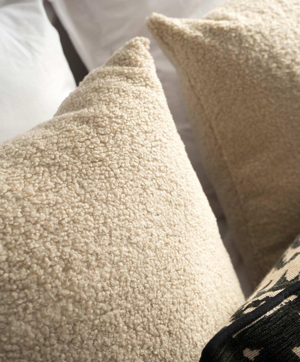 Poduszka w tkaninie boucle COZY beżowy – tkanina bouclé