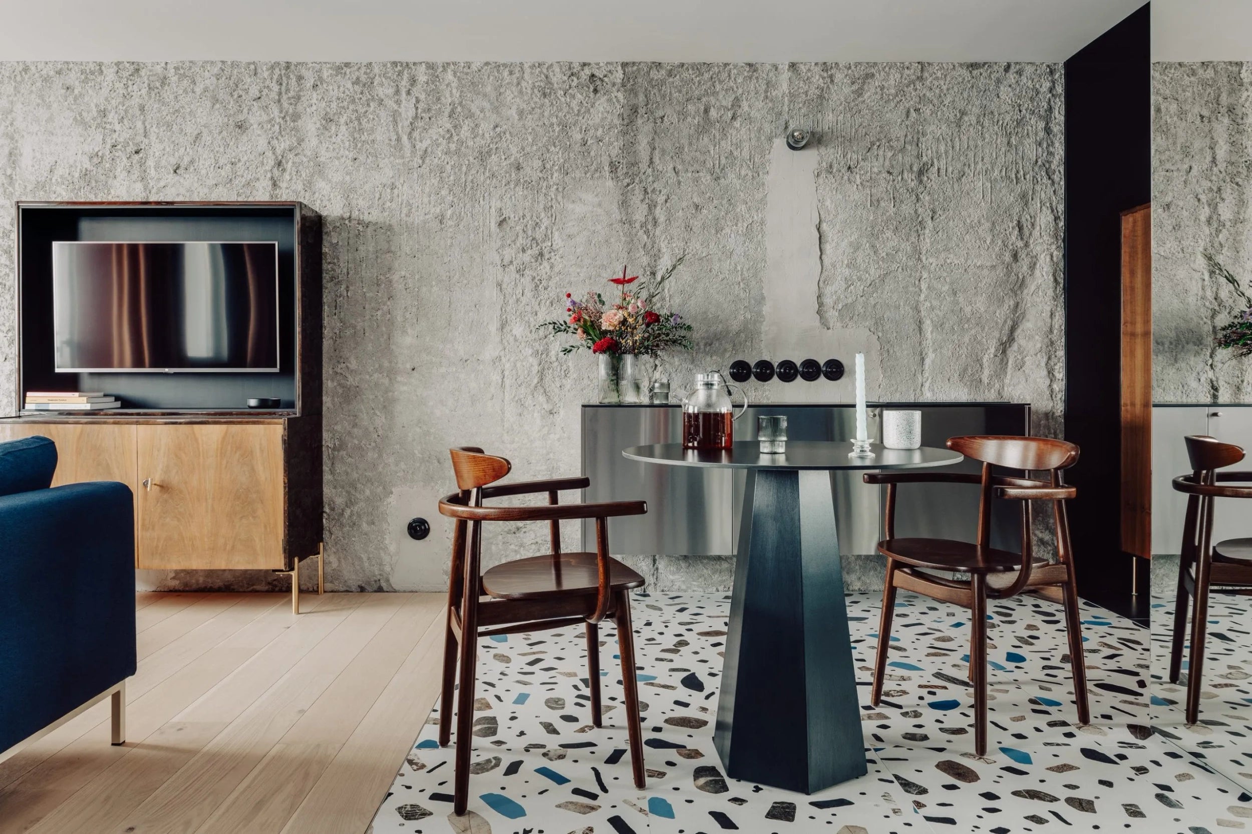 Krzesło z podłokietnikami YESTERDAY B-4101 drewniany