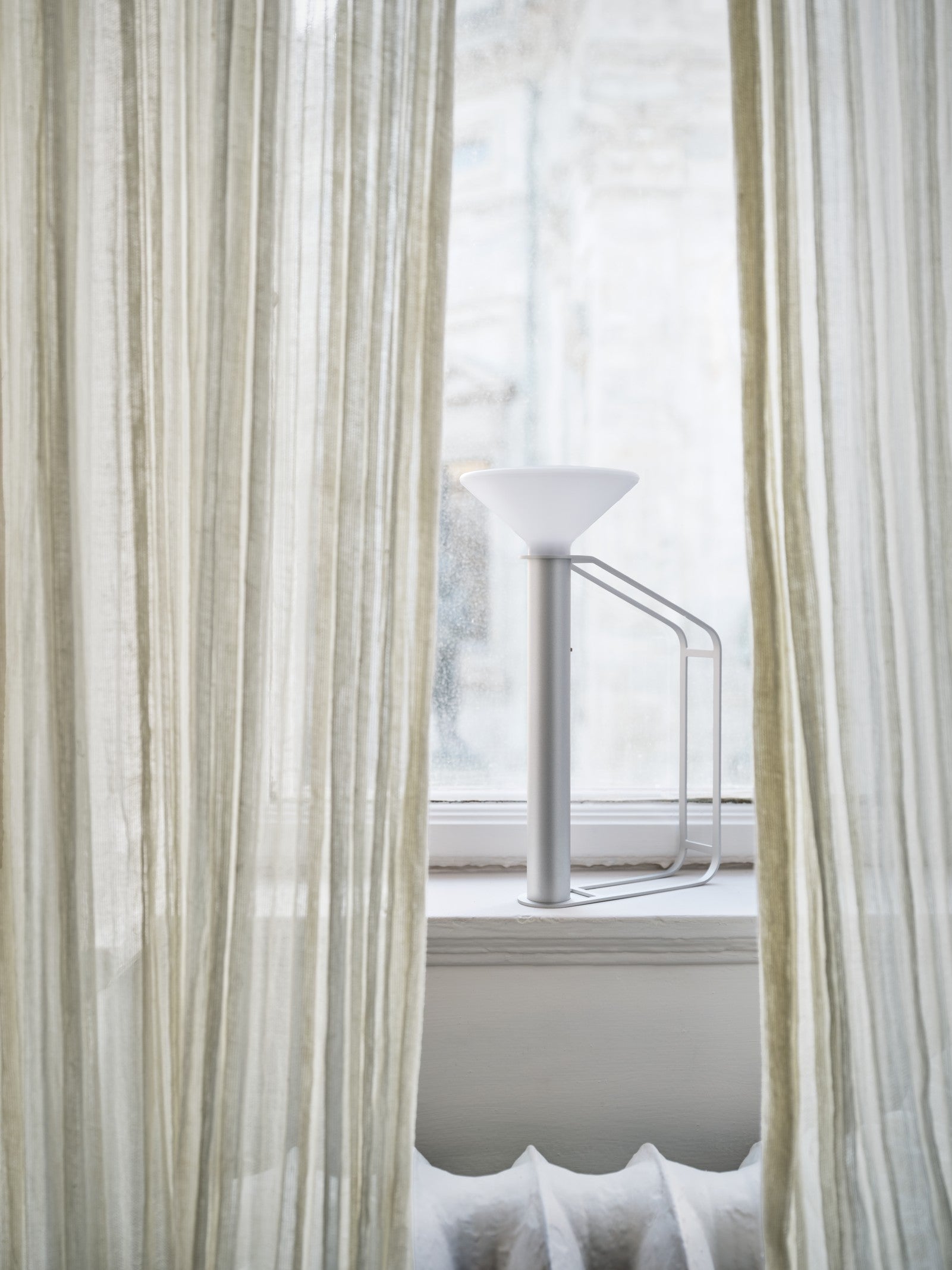 Přenosná venkovní lampa PITON stříbrná