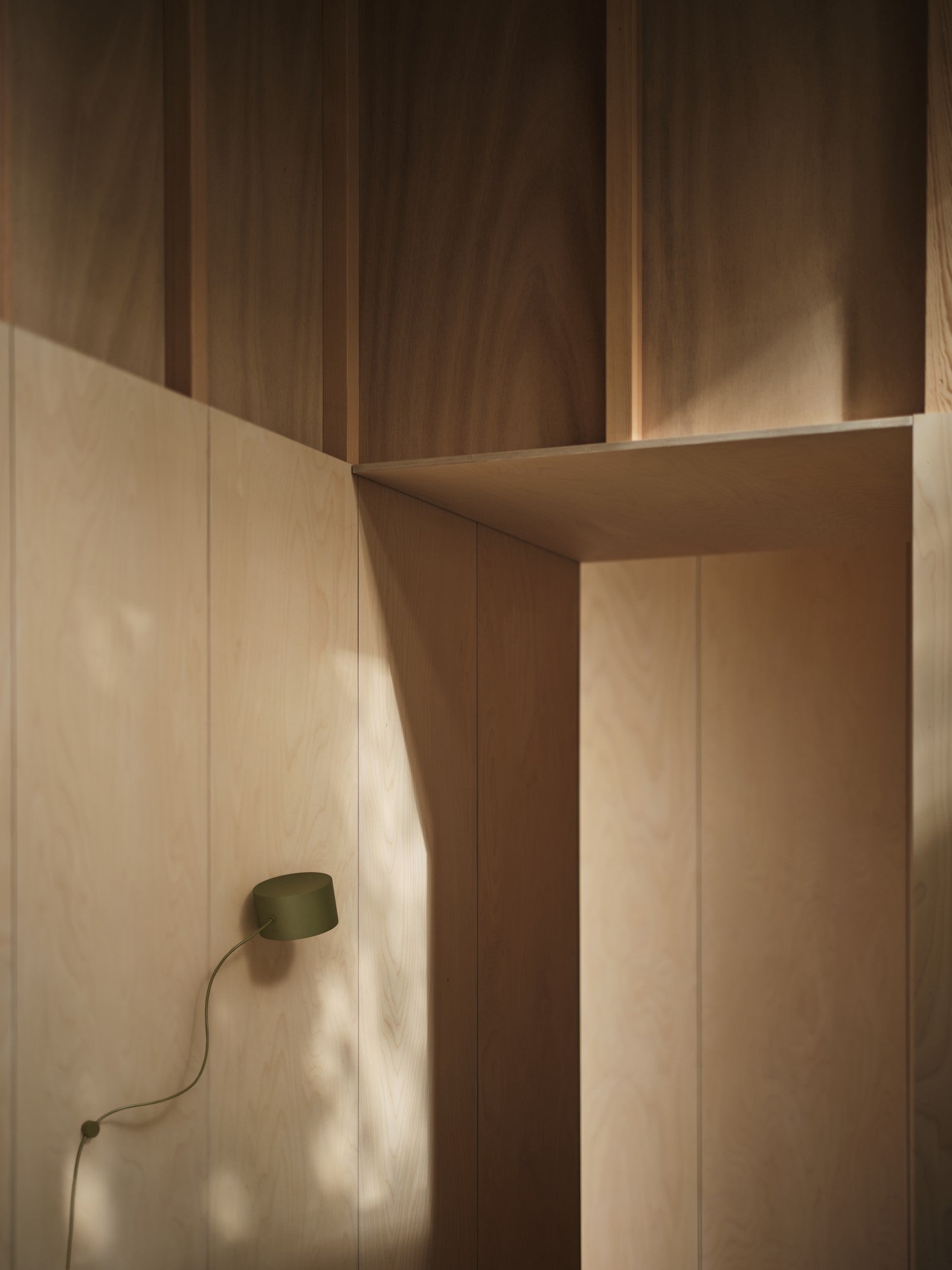 POST Wall Lamp Brown-Green