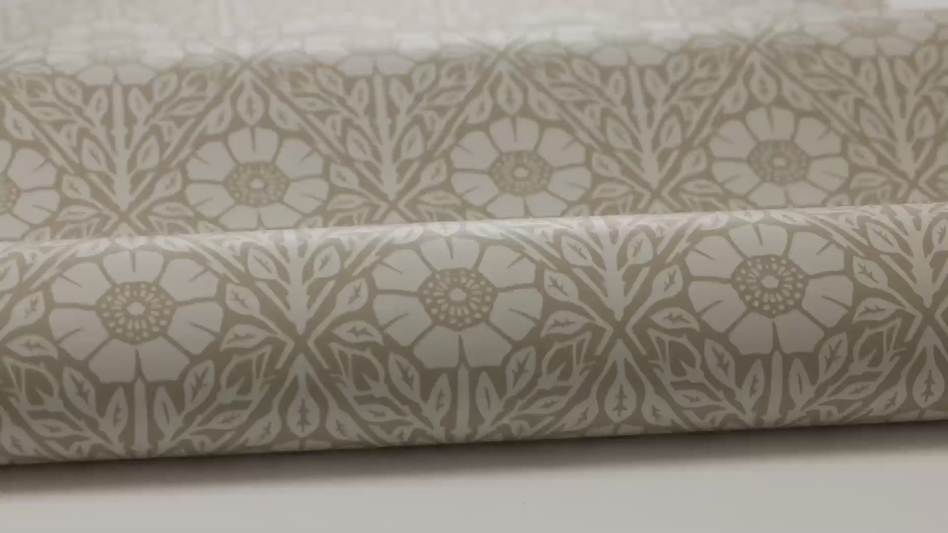 Floral Pattern Wallpaper NYPONROS Brown with White
