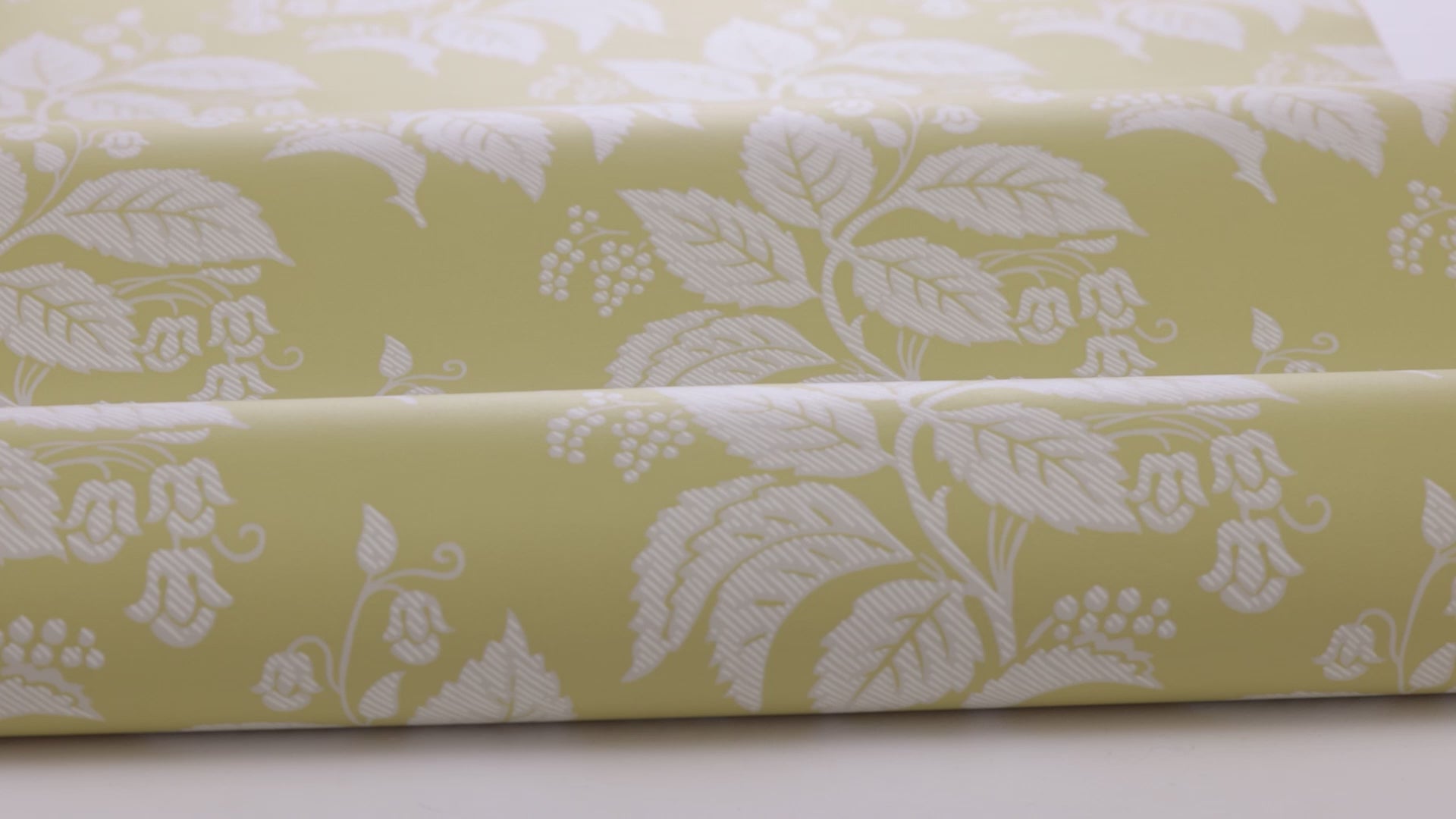 Non-woven paper wallpaper with a plant pattern TENGBERGSKA yellow with white