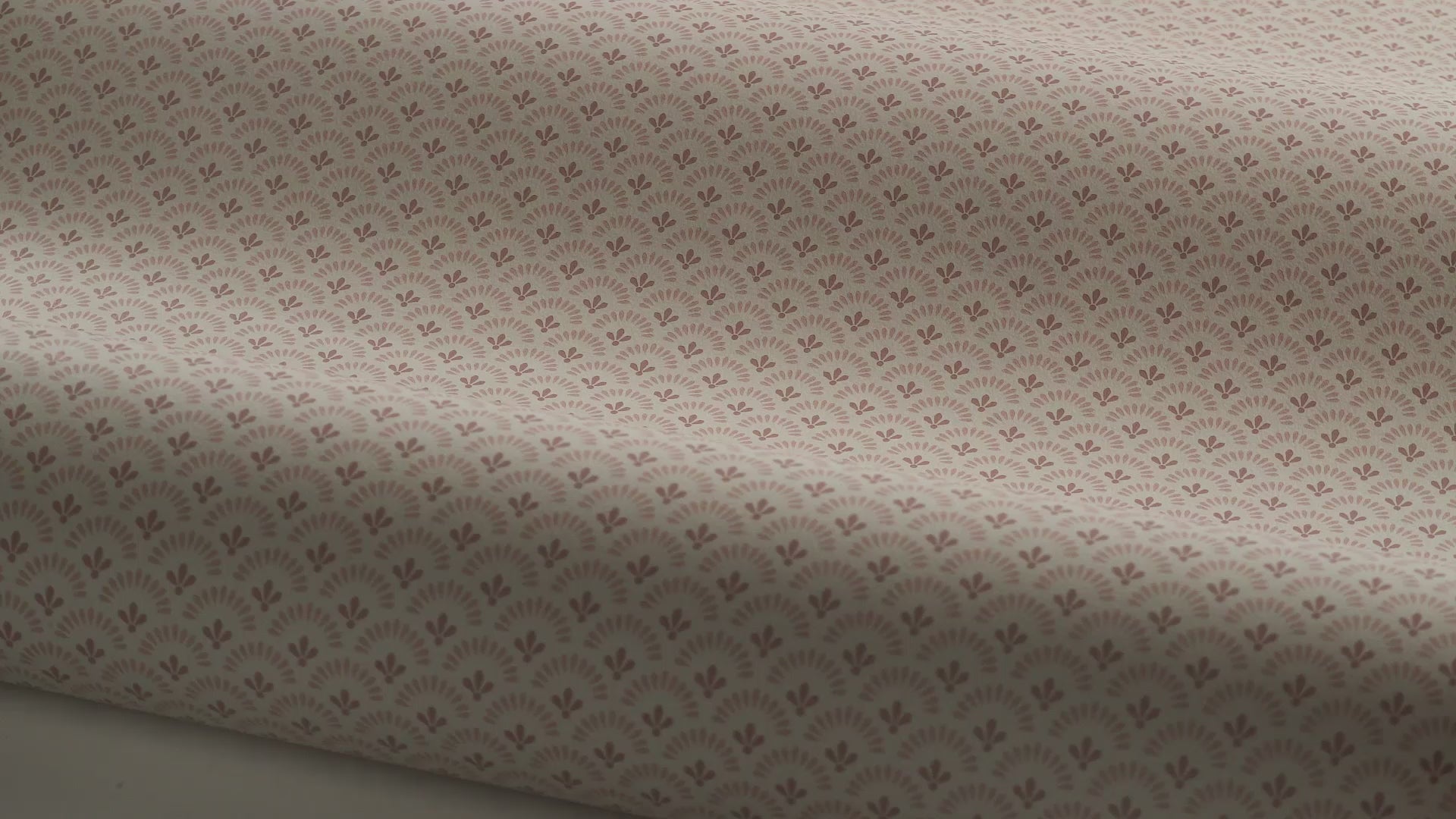 Tapeta geometrická s květinovým motivem DAISY hnědá