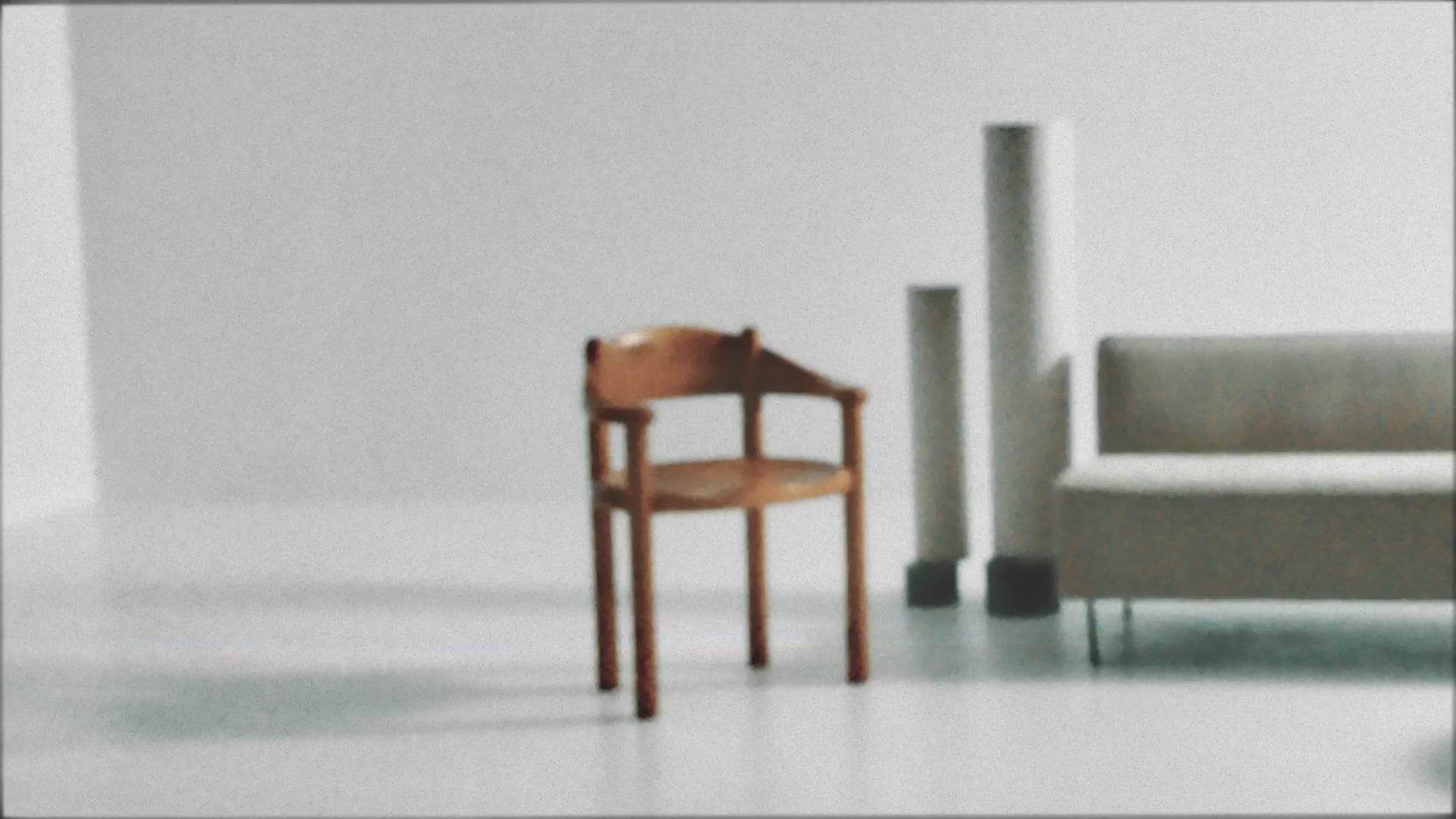 Křeslo s opěrkami DAUMILLER černé borovicové dřevo