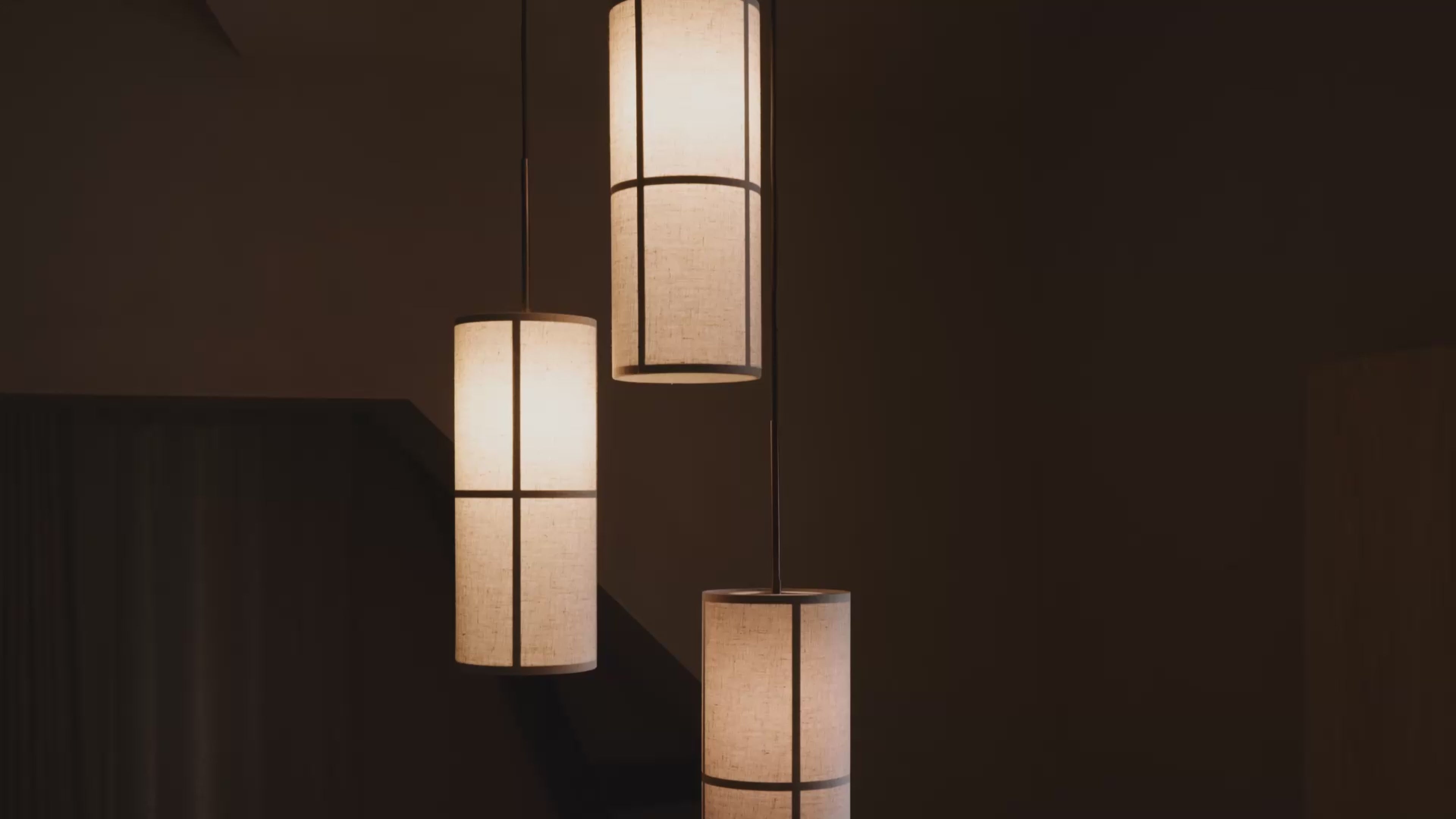 Stolní lampa HASHIRA len s jasanovou základnou