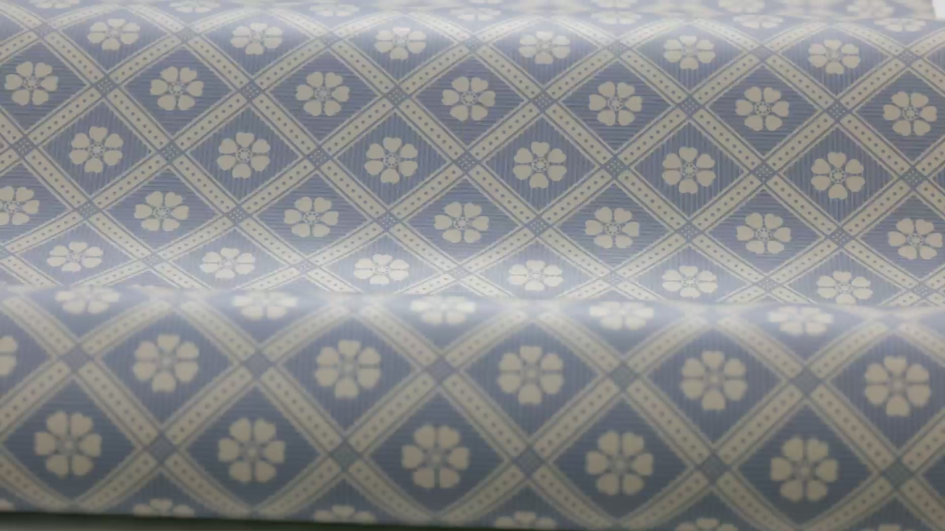 Tapeta s geometrickým vzorem LOVE modrá