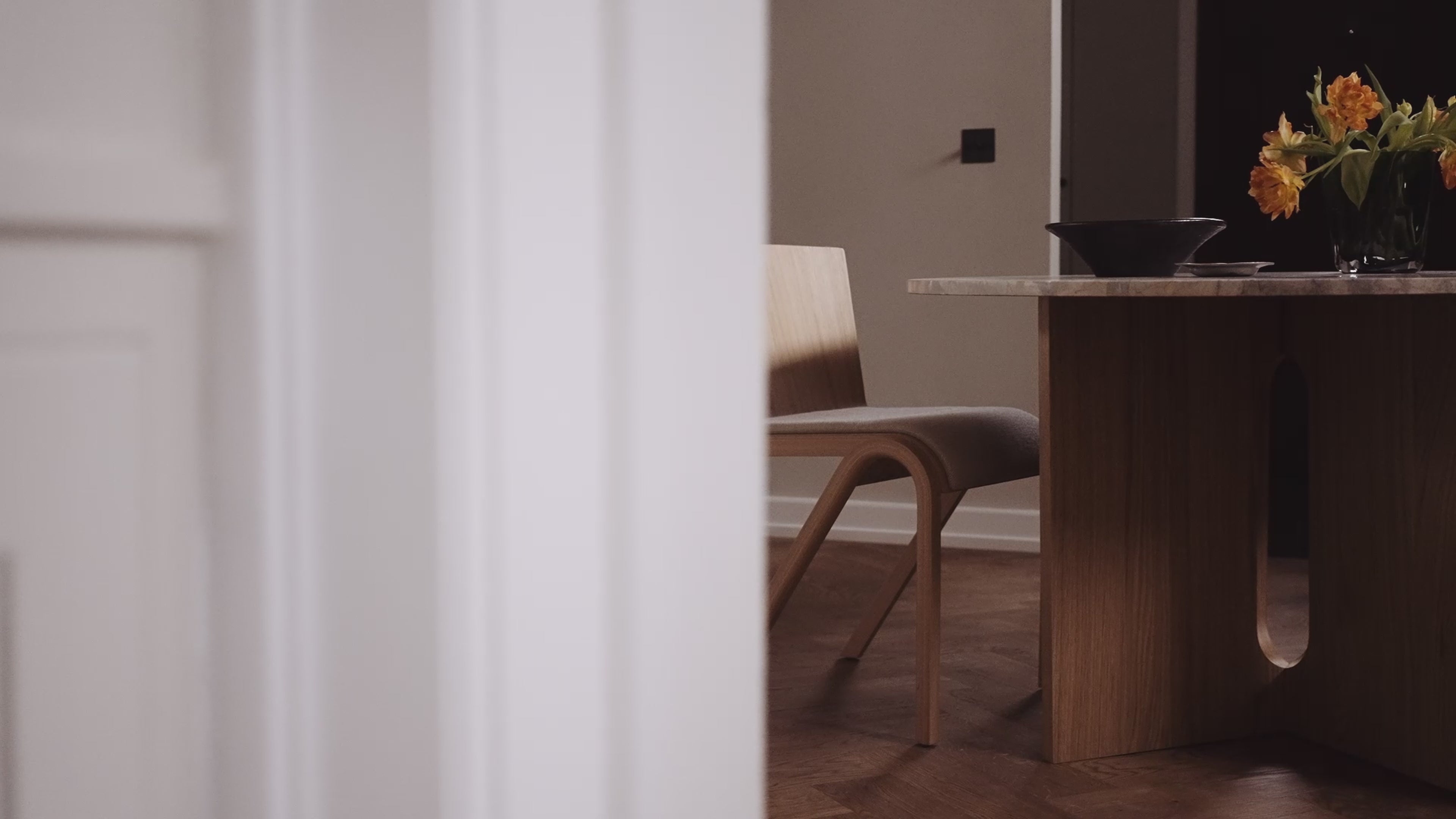 ANDROGYNE coffee table gray marble with dark oak base
