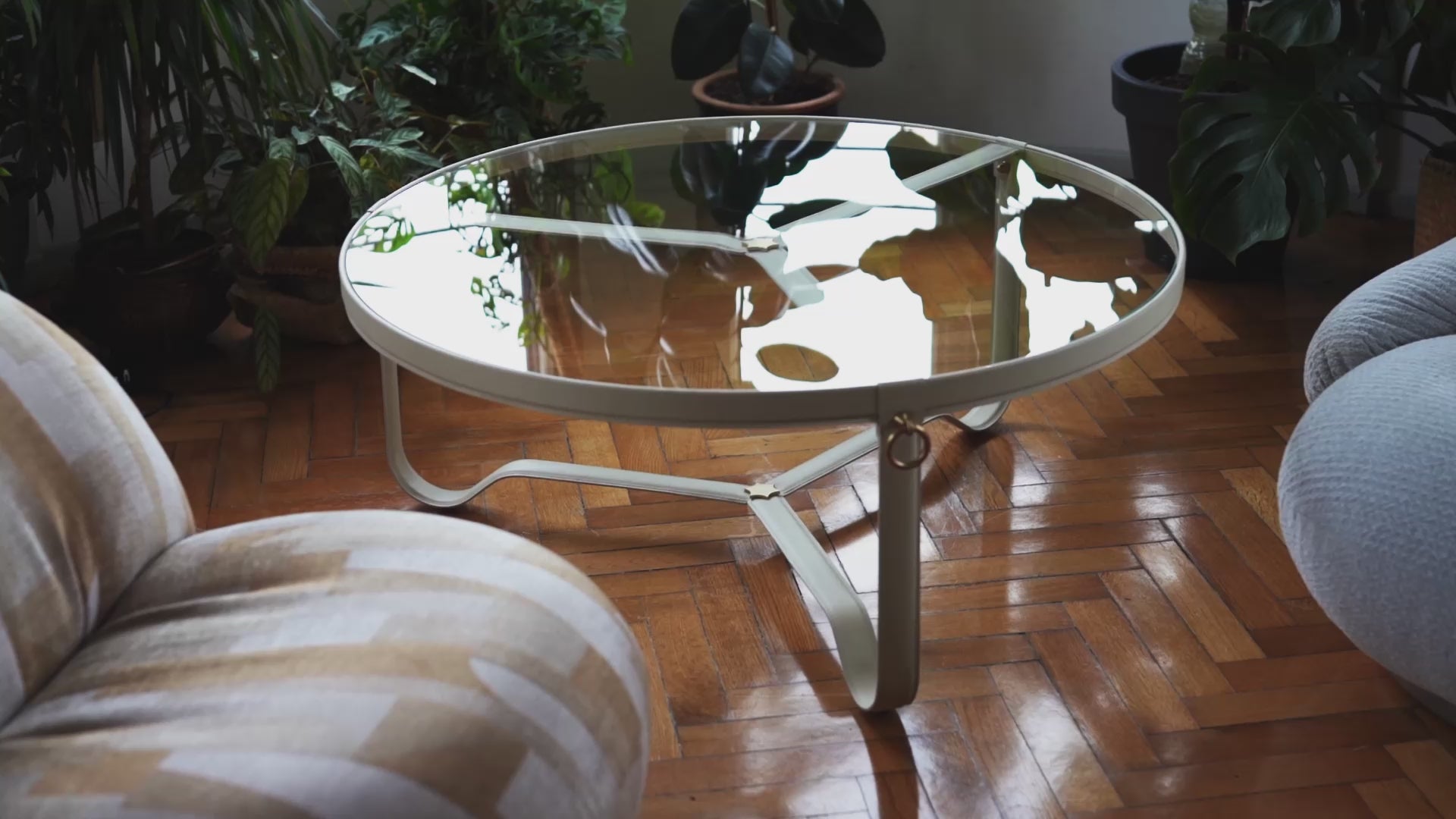 ADNET coffee table glass and brown leather