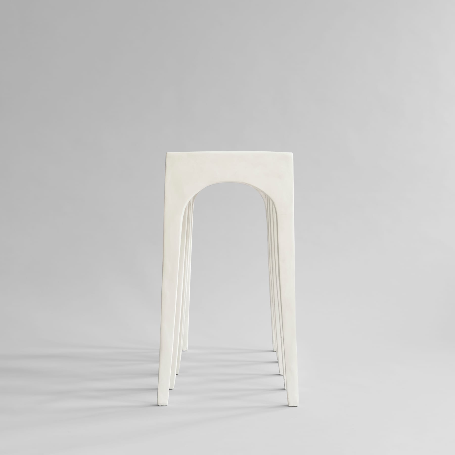 Konzole BOW bílý beton