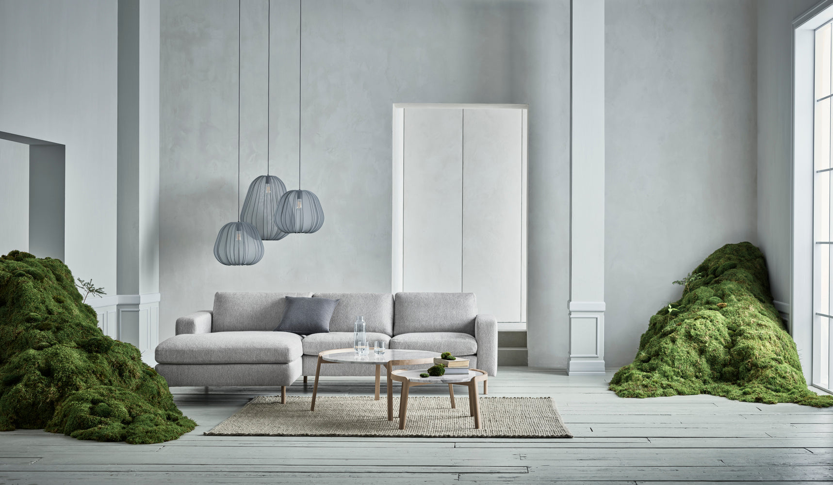 Rohová rozkládací pohovka pravostranná 3-místná SCANDINAVIA s bílým podstavcem