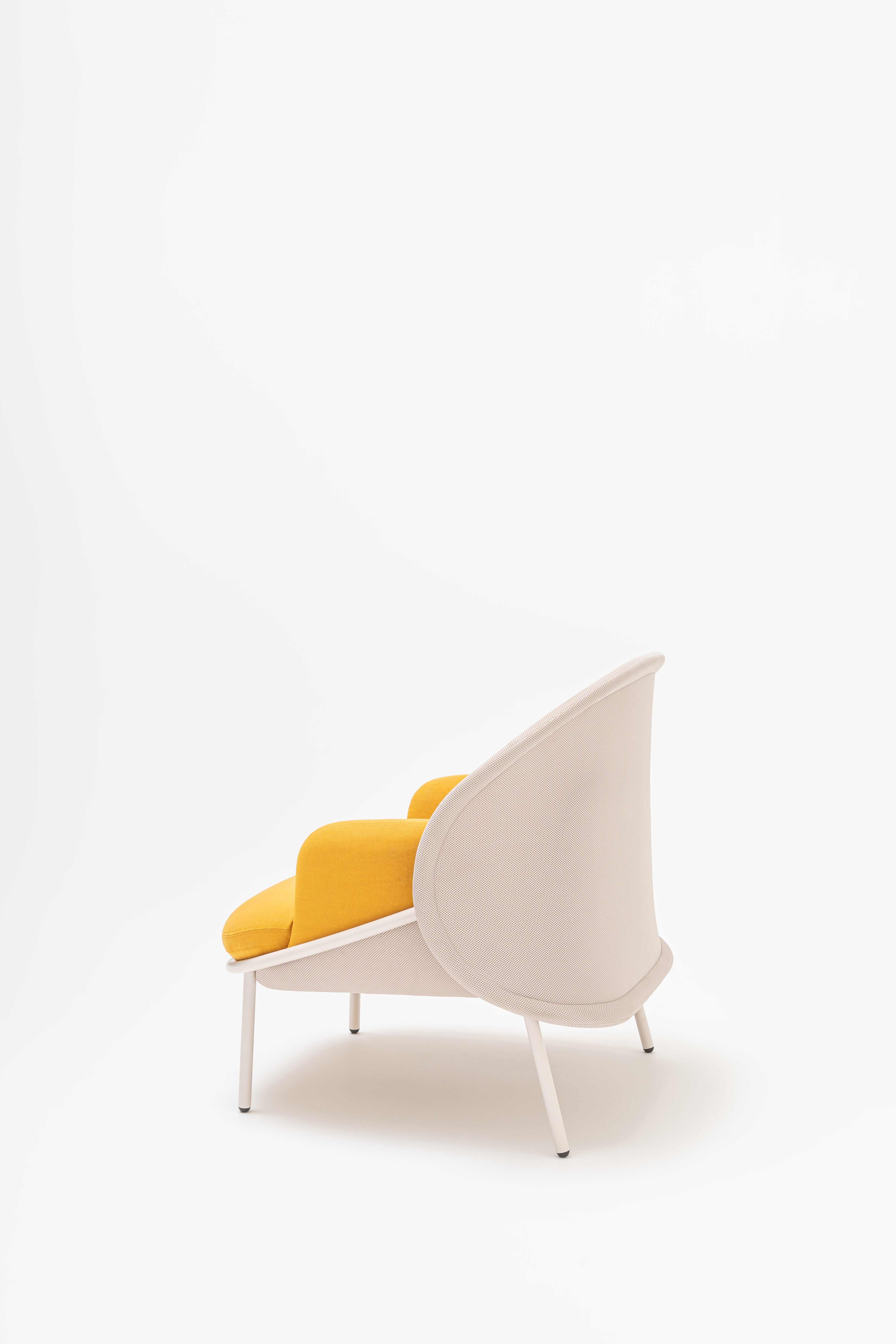 Armchair with low backrest beige mesh