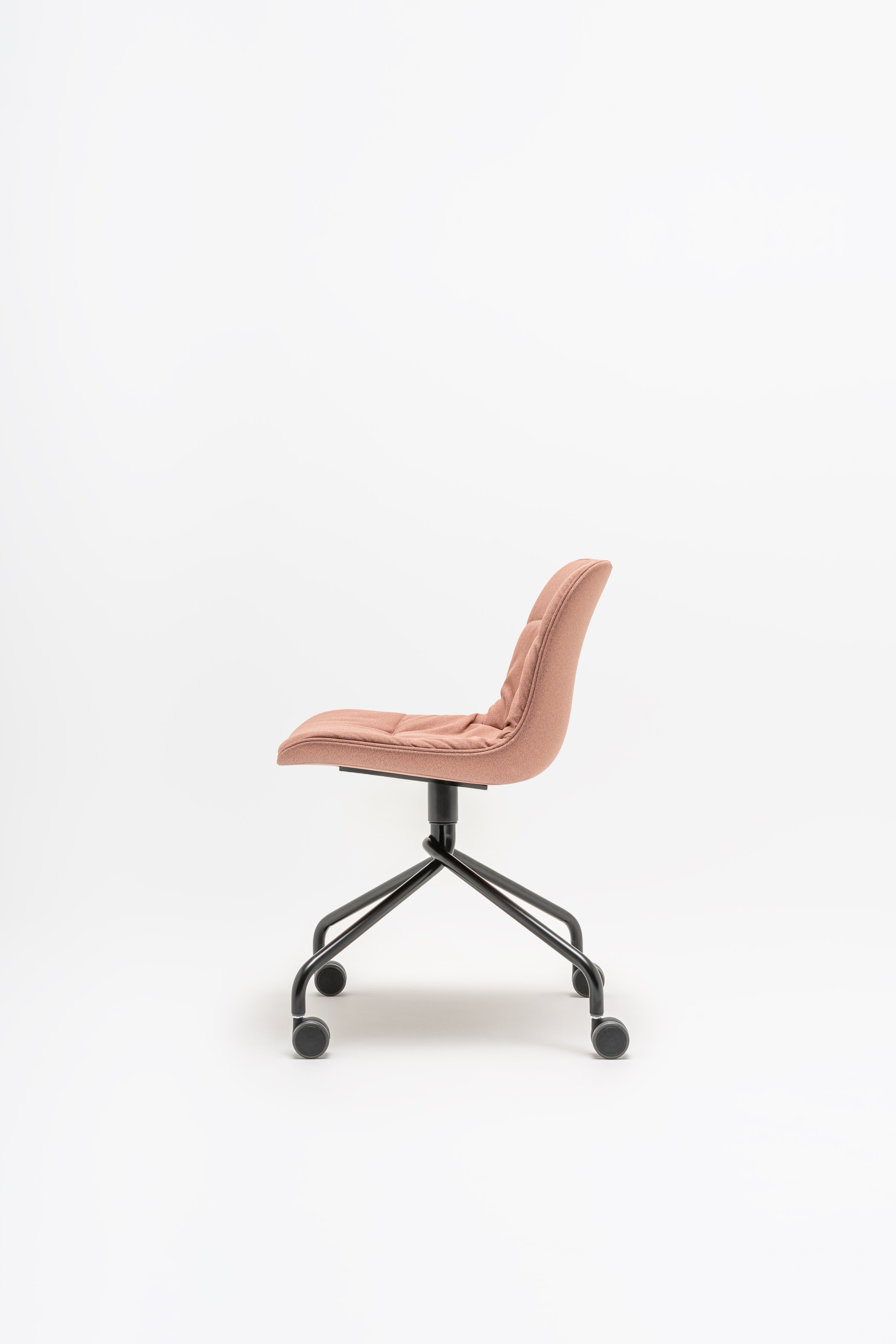 Otáčecí křeslo BALTIC 2 SOFT DUO s kovovou základnou a kolečky na měkký povrch