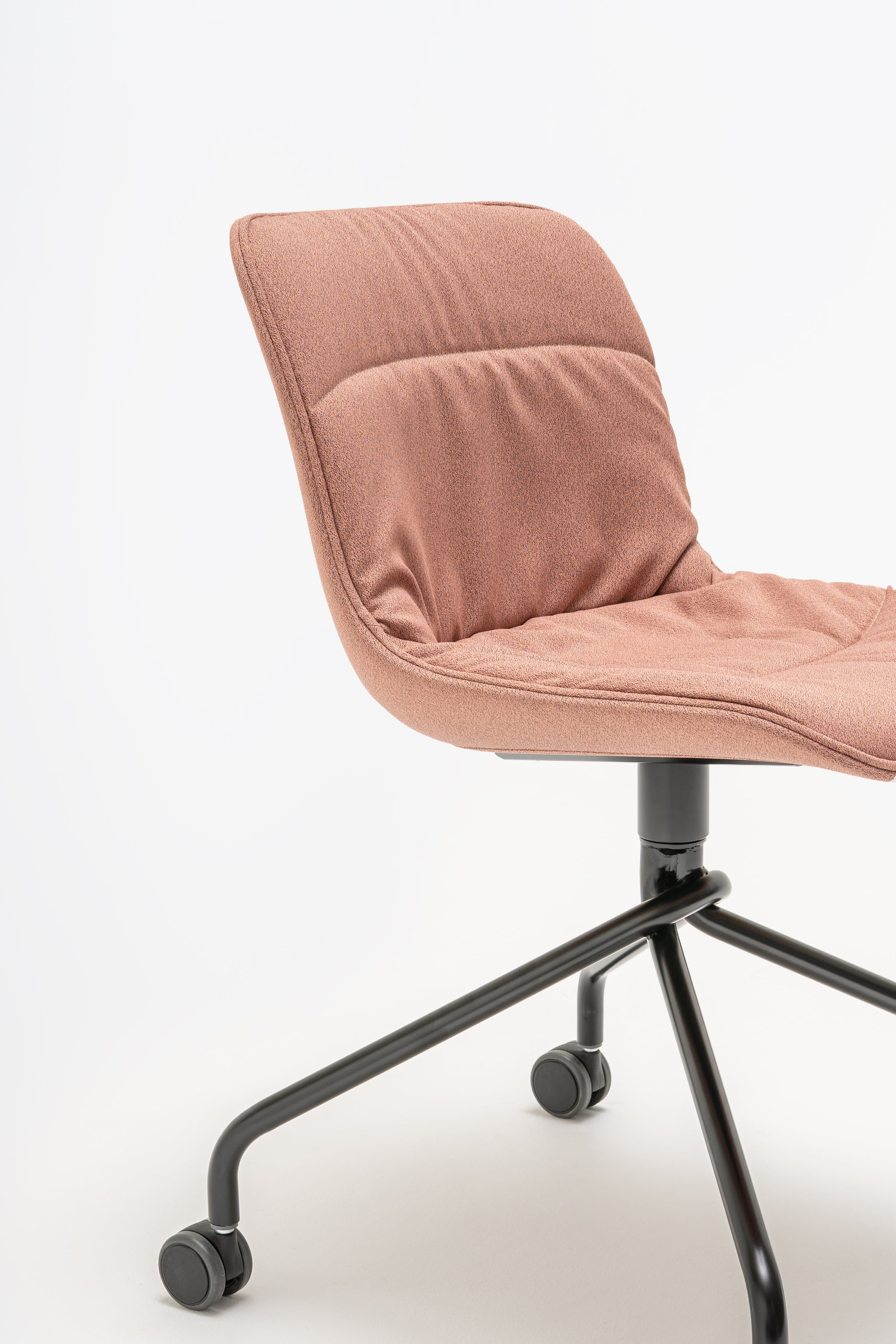 Otáčecí křeslo BALTIC 2 SOFT DUO s kovovou základnou a kolečky na měkký povrch