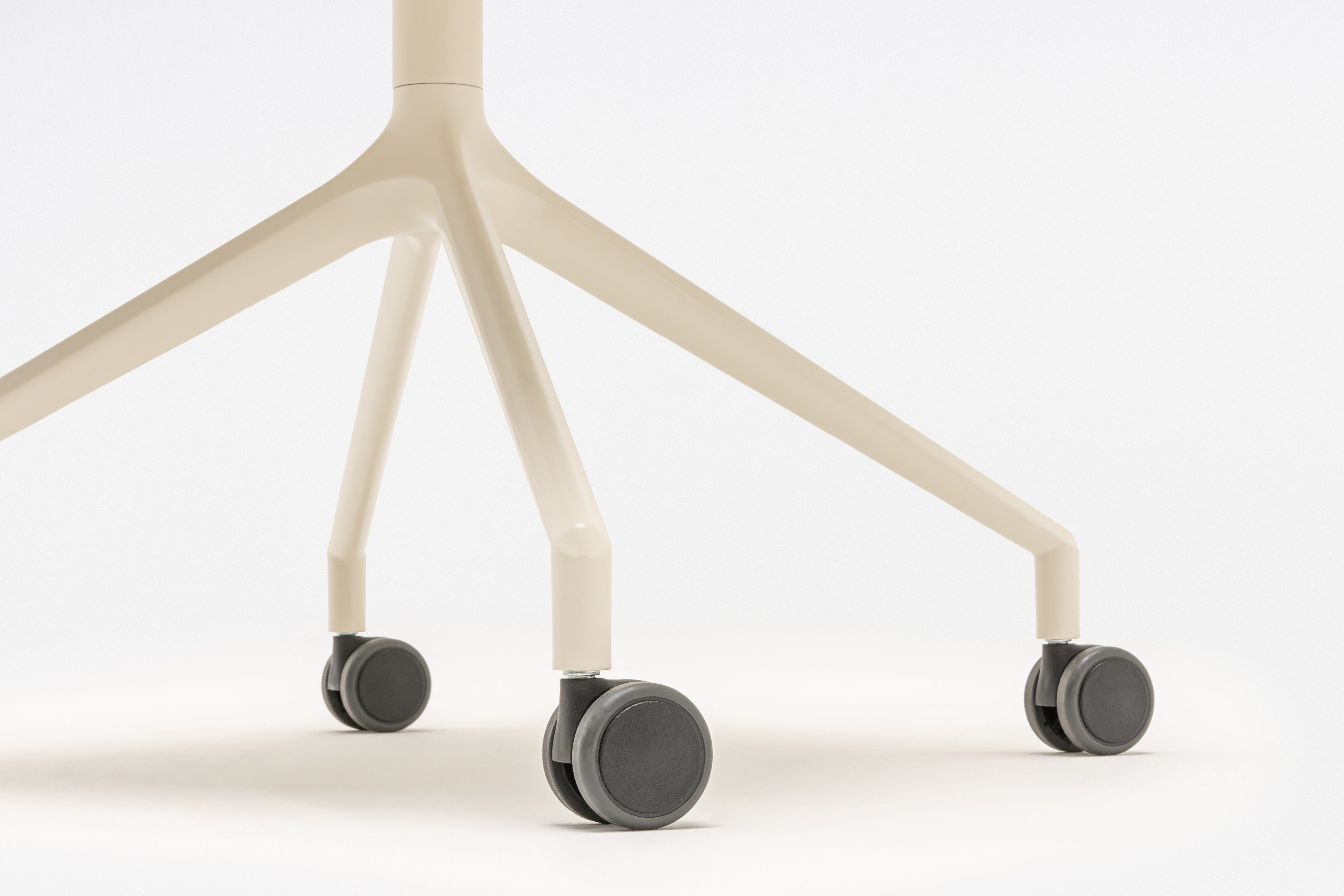 Krzesło obrotowe BALTIC CLASSIC podstawa aluminiowa z kółkami do powierzchni miękkiej