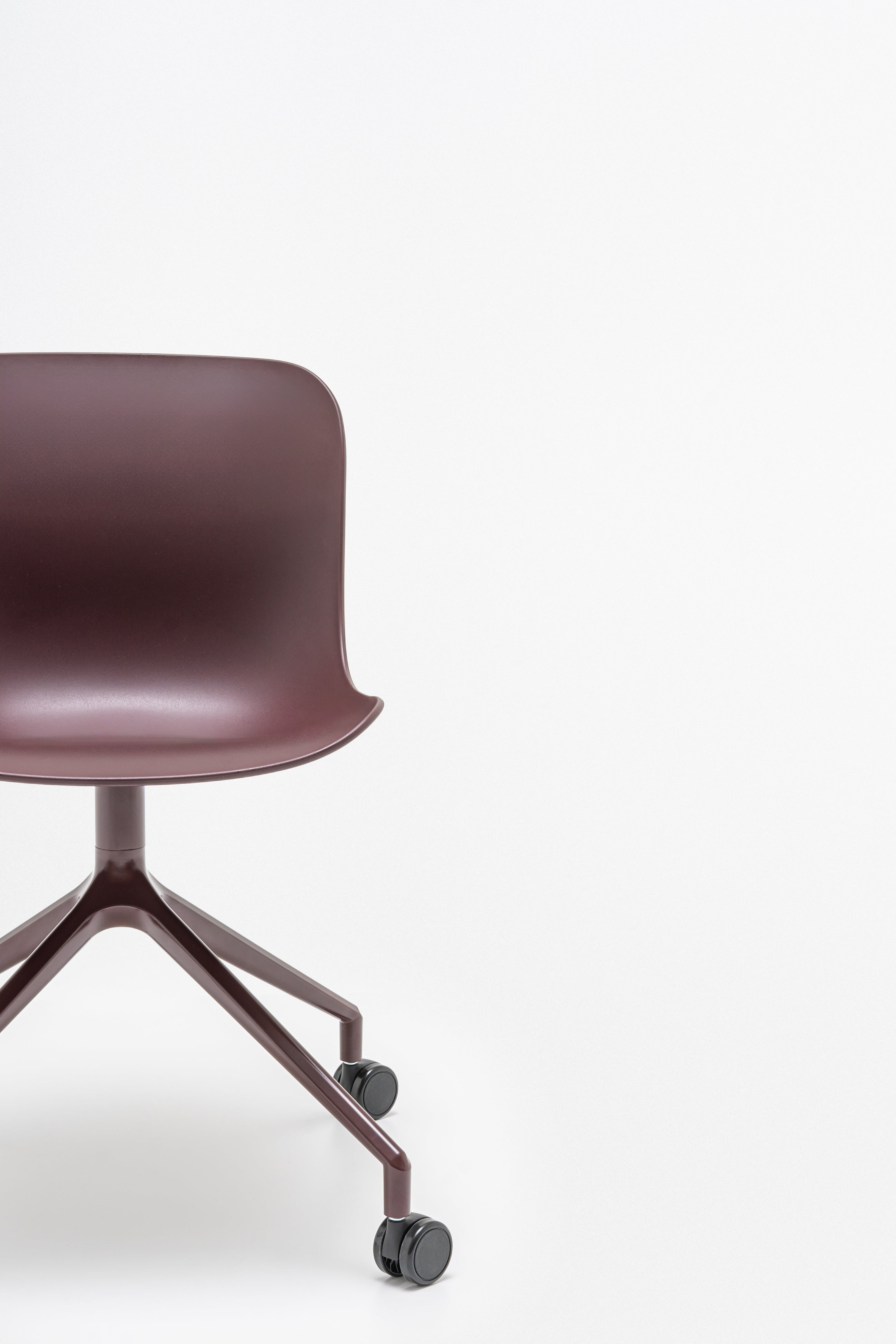 Kancelářská židle BALTIC 2 BASIC s otočnou základnou a kolečky