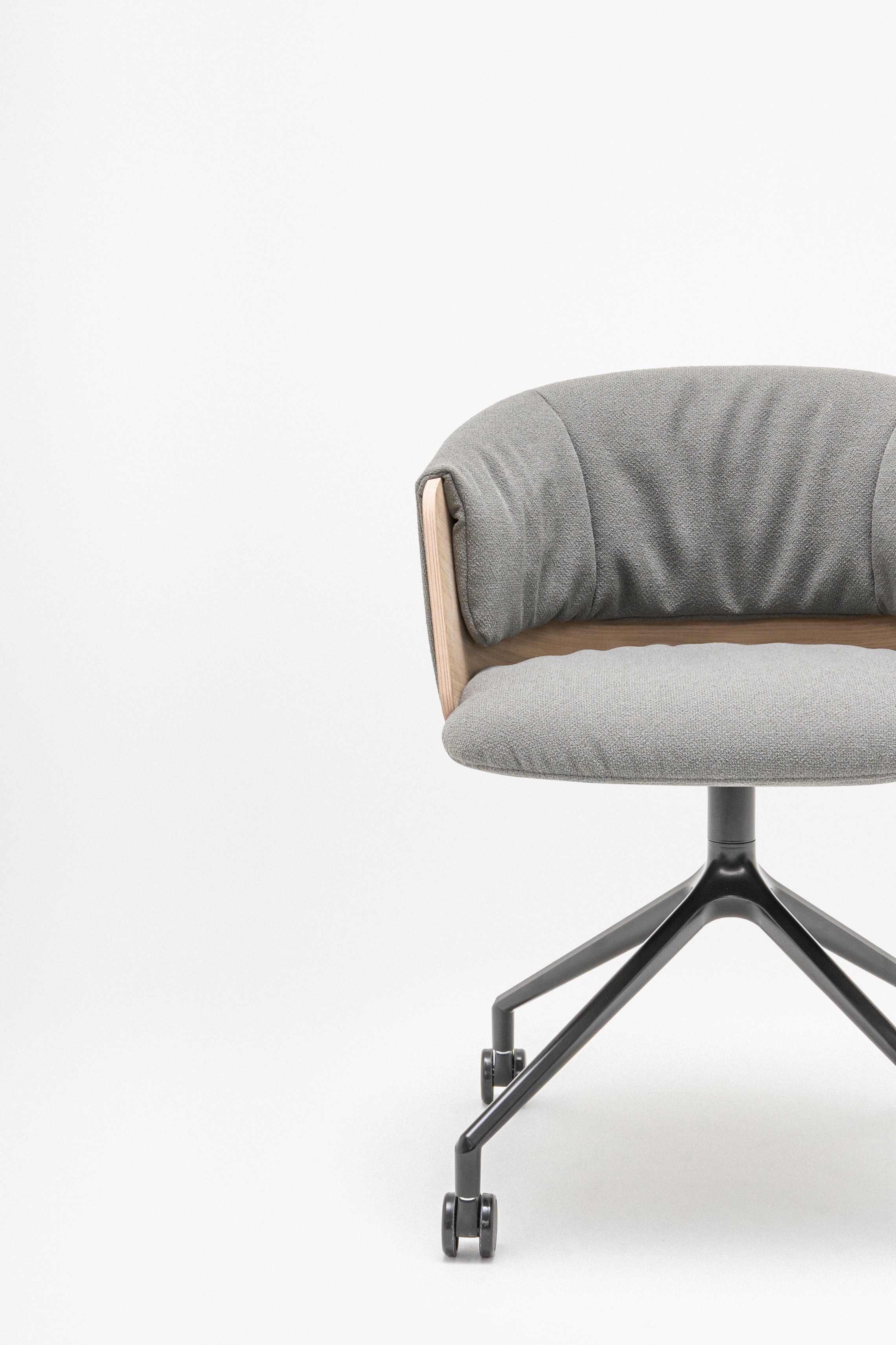 COLLAR METAL RIGHT CHAIR