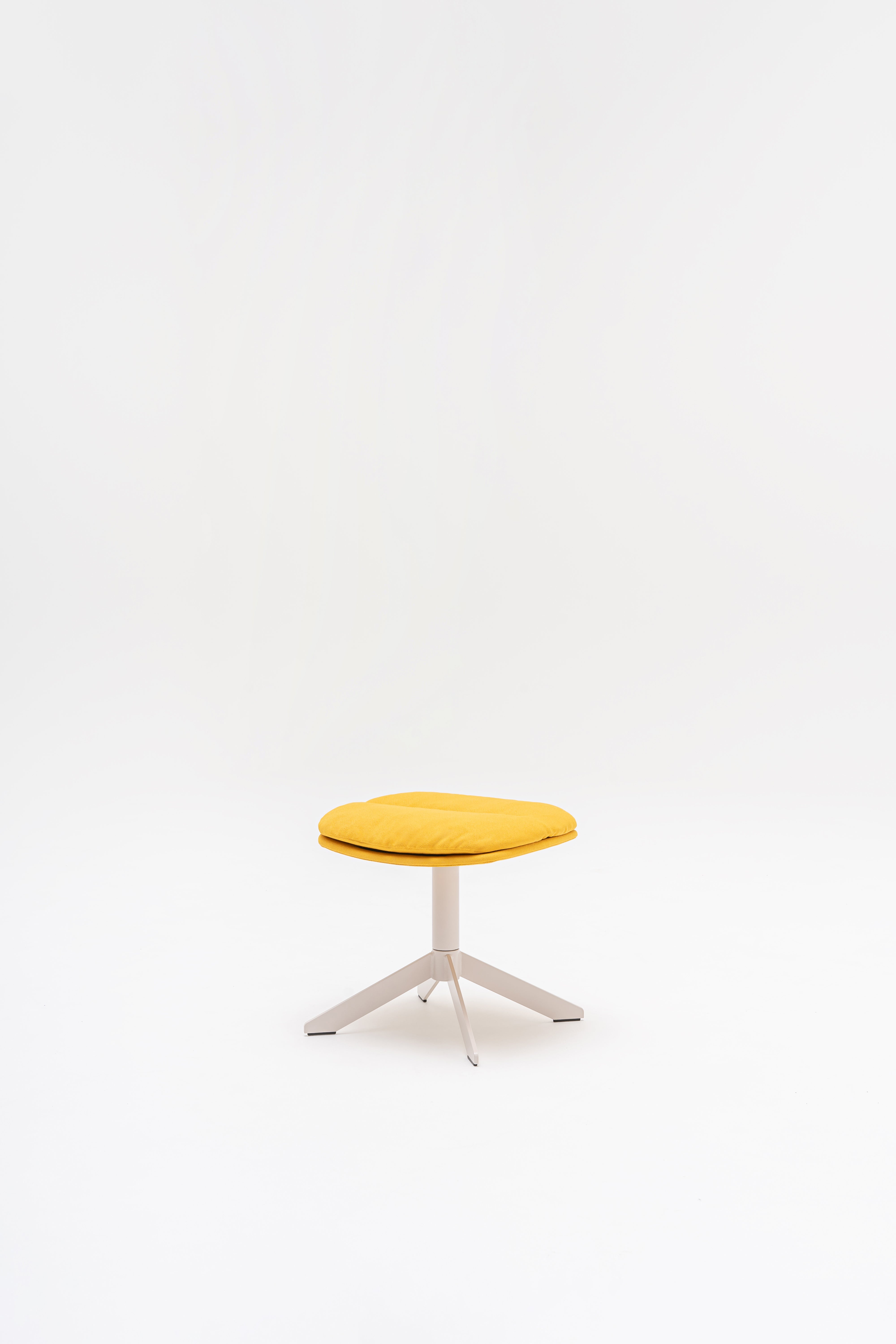 Podnožník FAT FRANK čalouněný