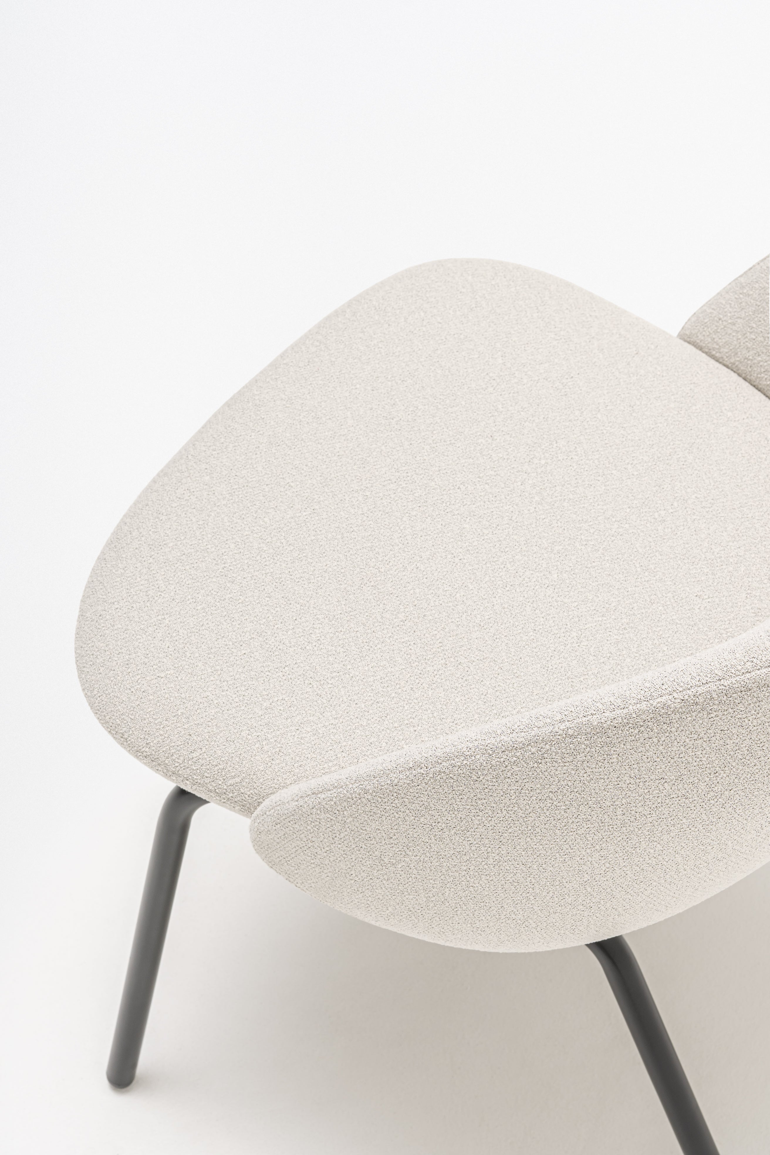 Křeslo s nízkým opěradlem PARALEL čtyřnohá základna