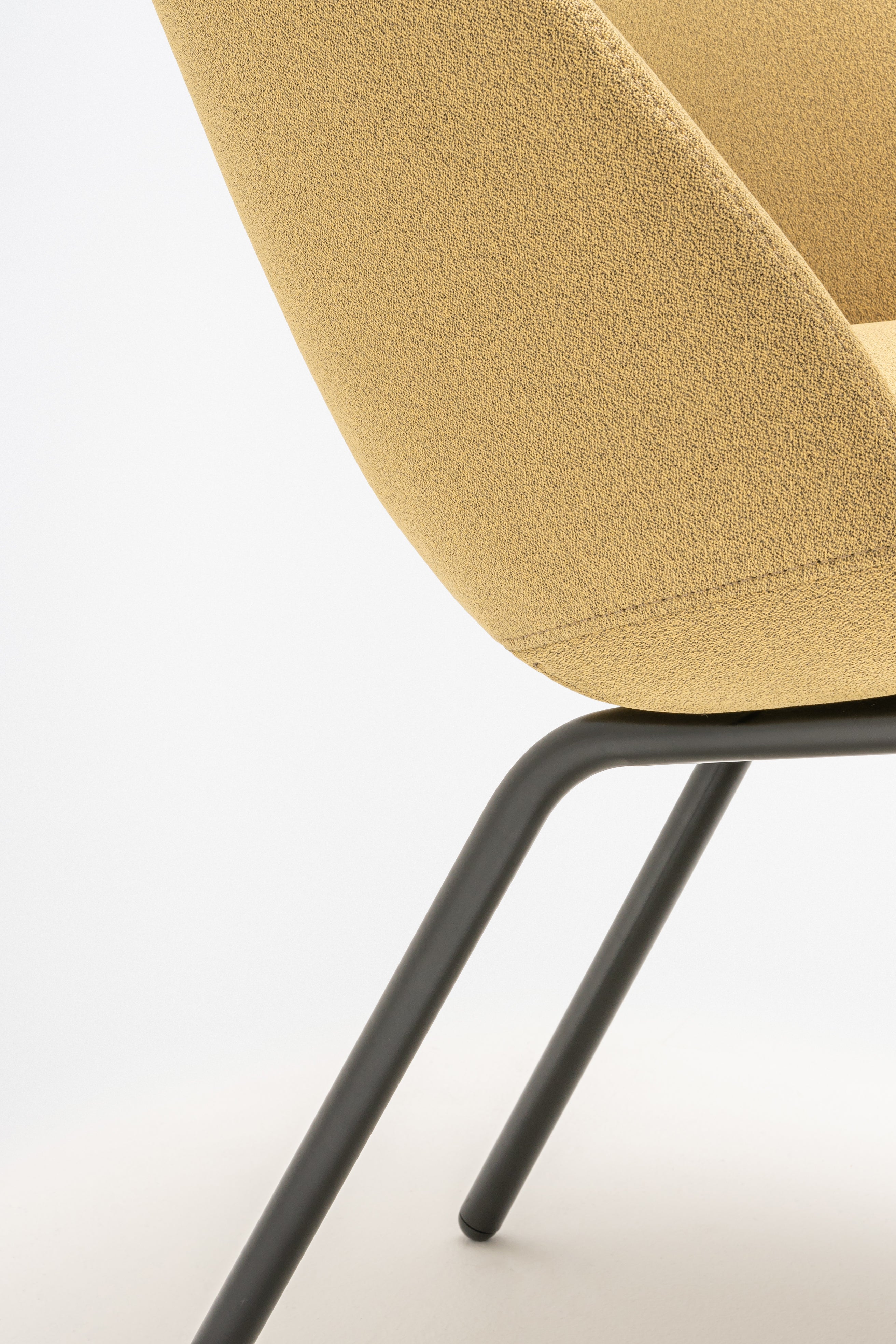 Křeslo s nízkým opěradlem PARALEL čtyřnohá základna