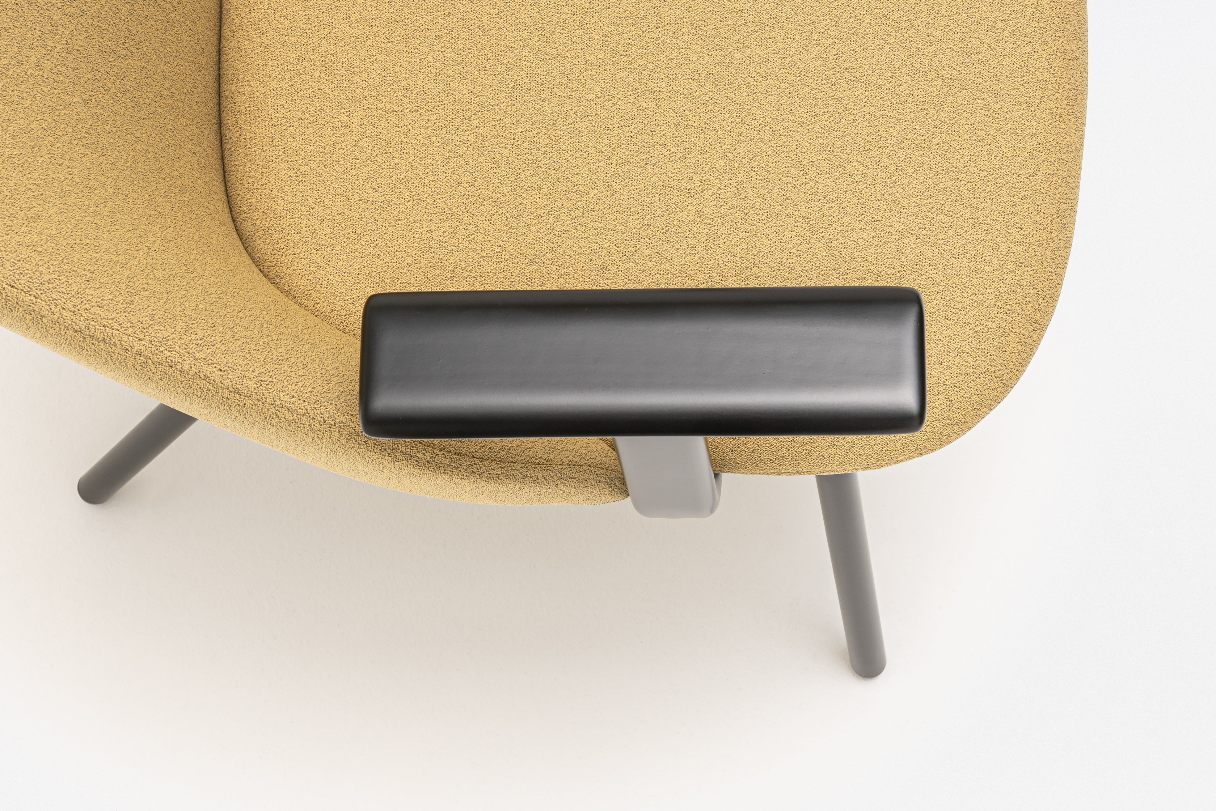 Křeslo s nízkým opěradlem PARALEL čtyřnohá základna