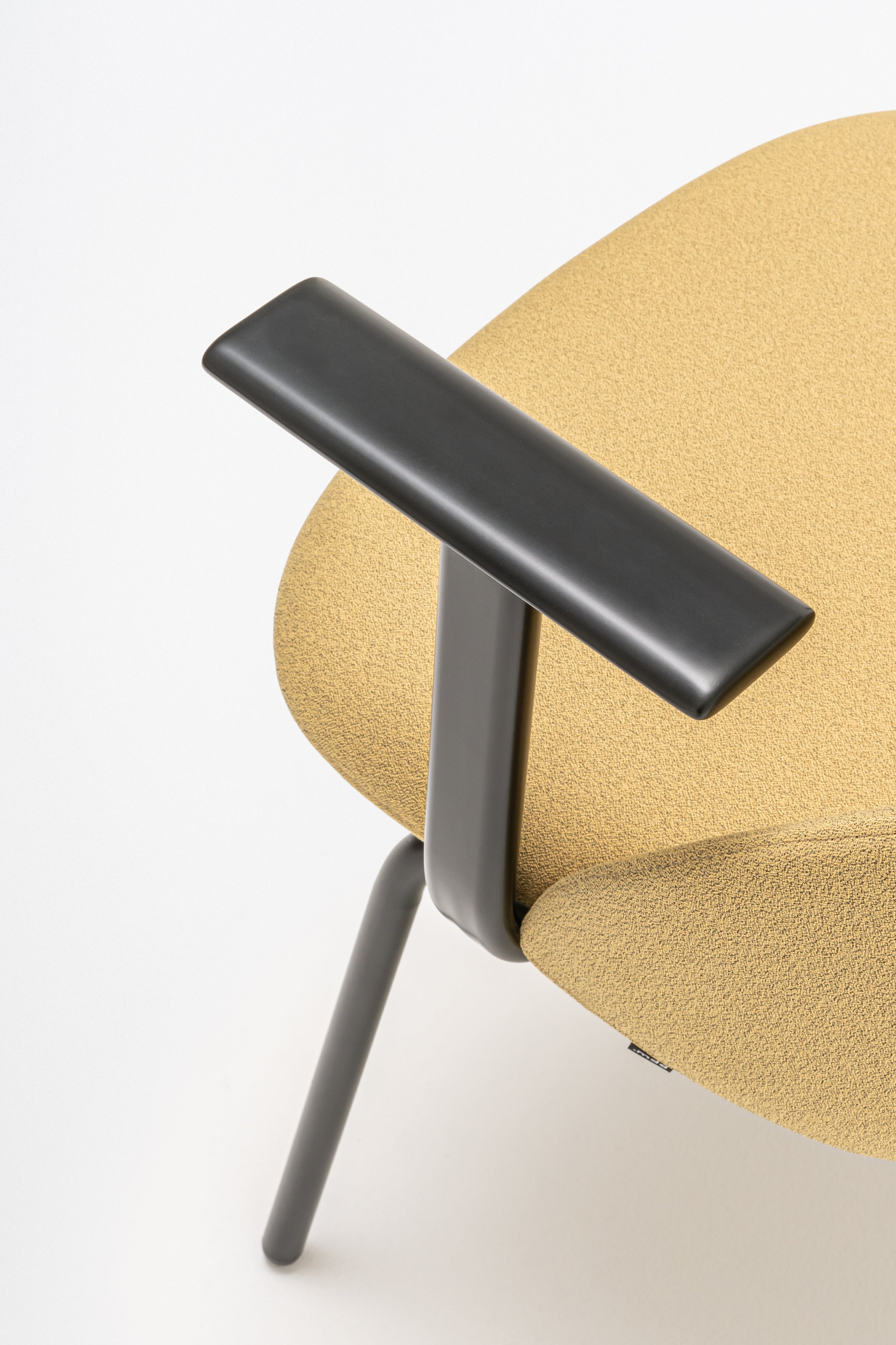 Křeslo s nízkým opěradlem PARALEL čtyřnohá základna