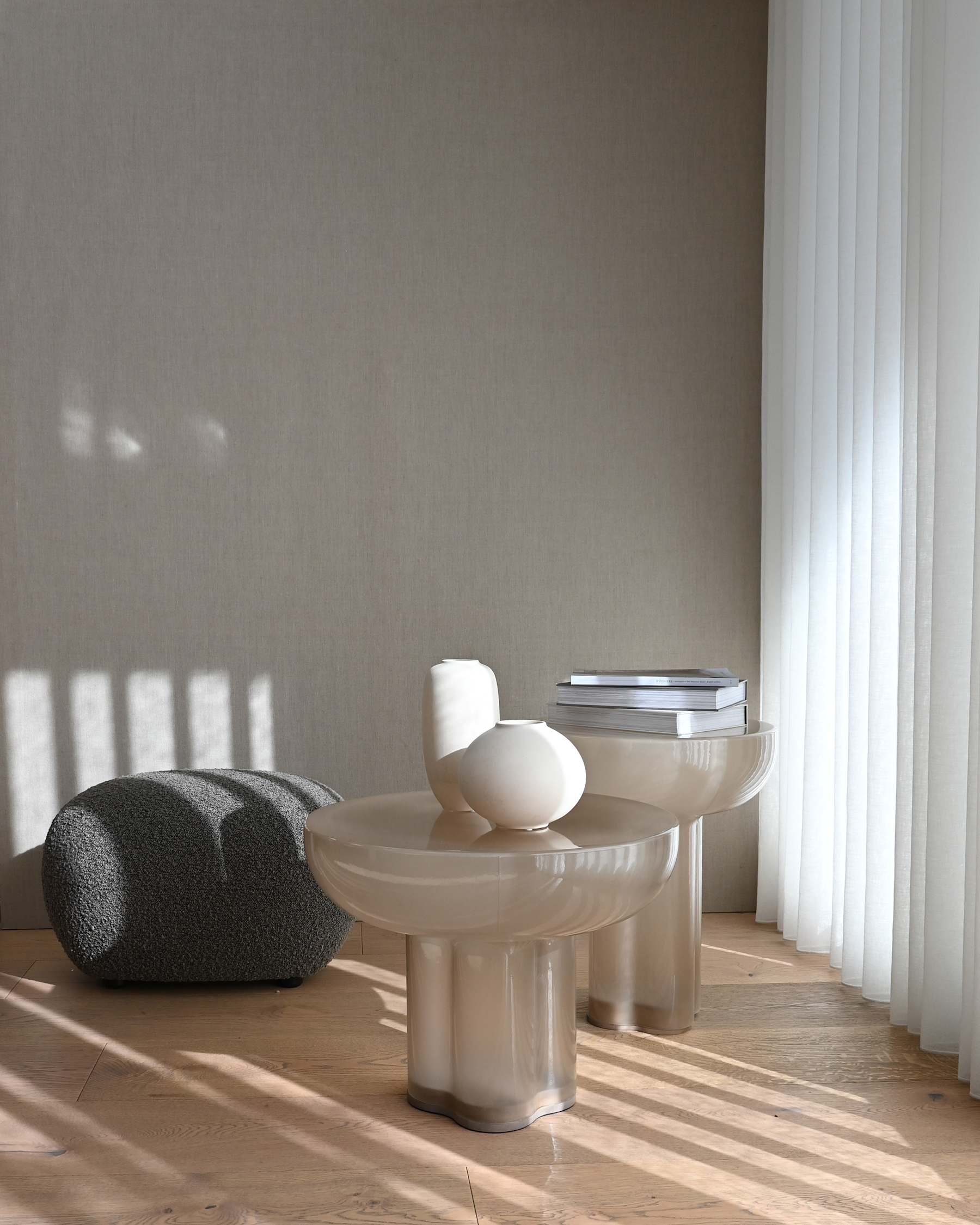 TOE footstool in gray-brown bouclé