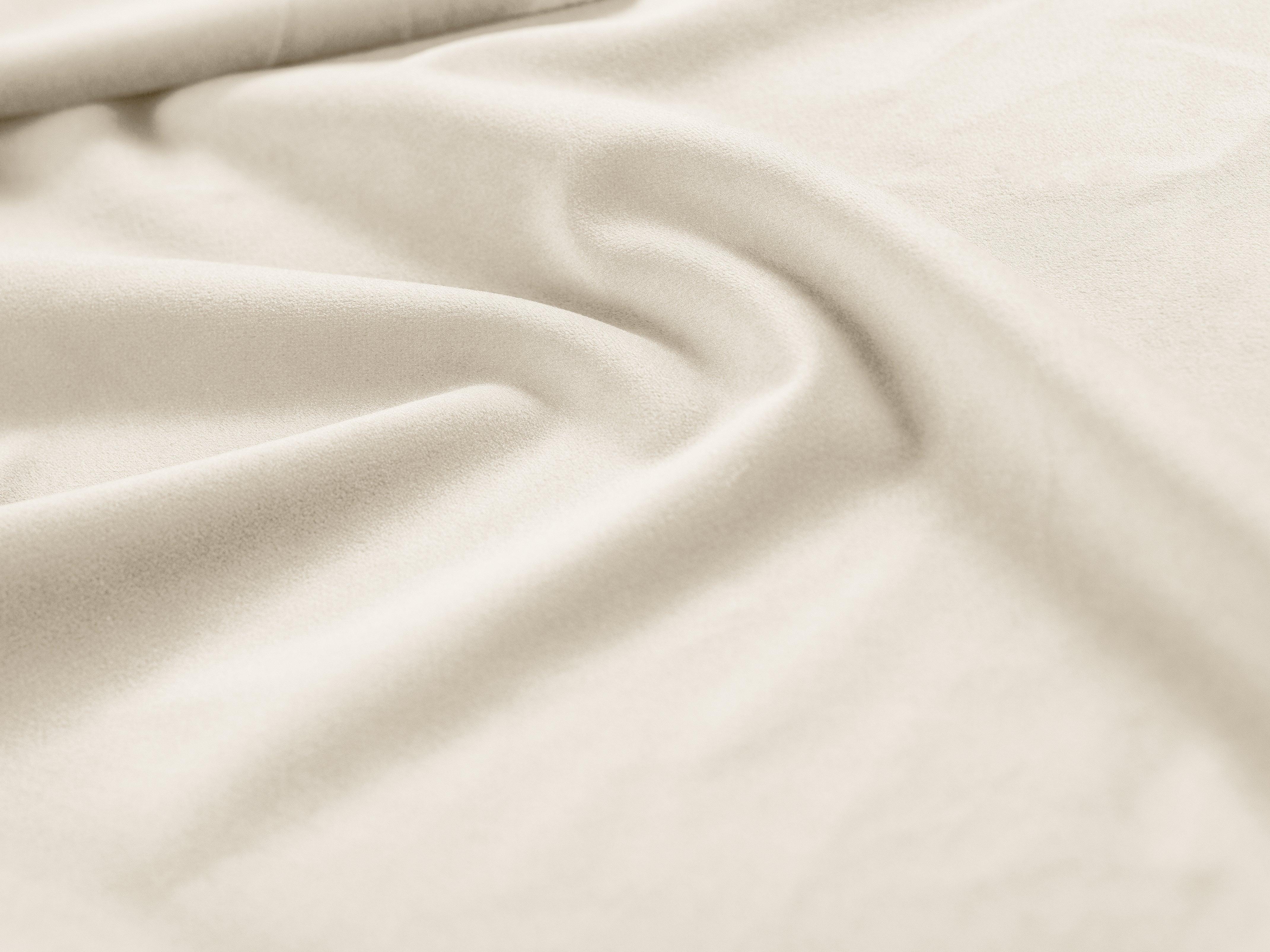 Sofa aksamitna 2-osobowa BALI jasnobeżowy z czarną podstawą Cosmopolitan Design    Eye on Design