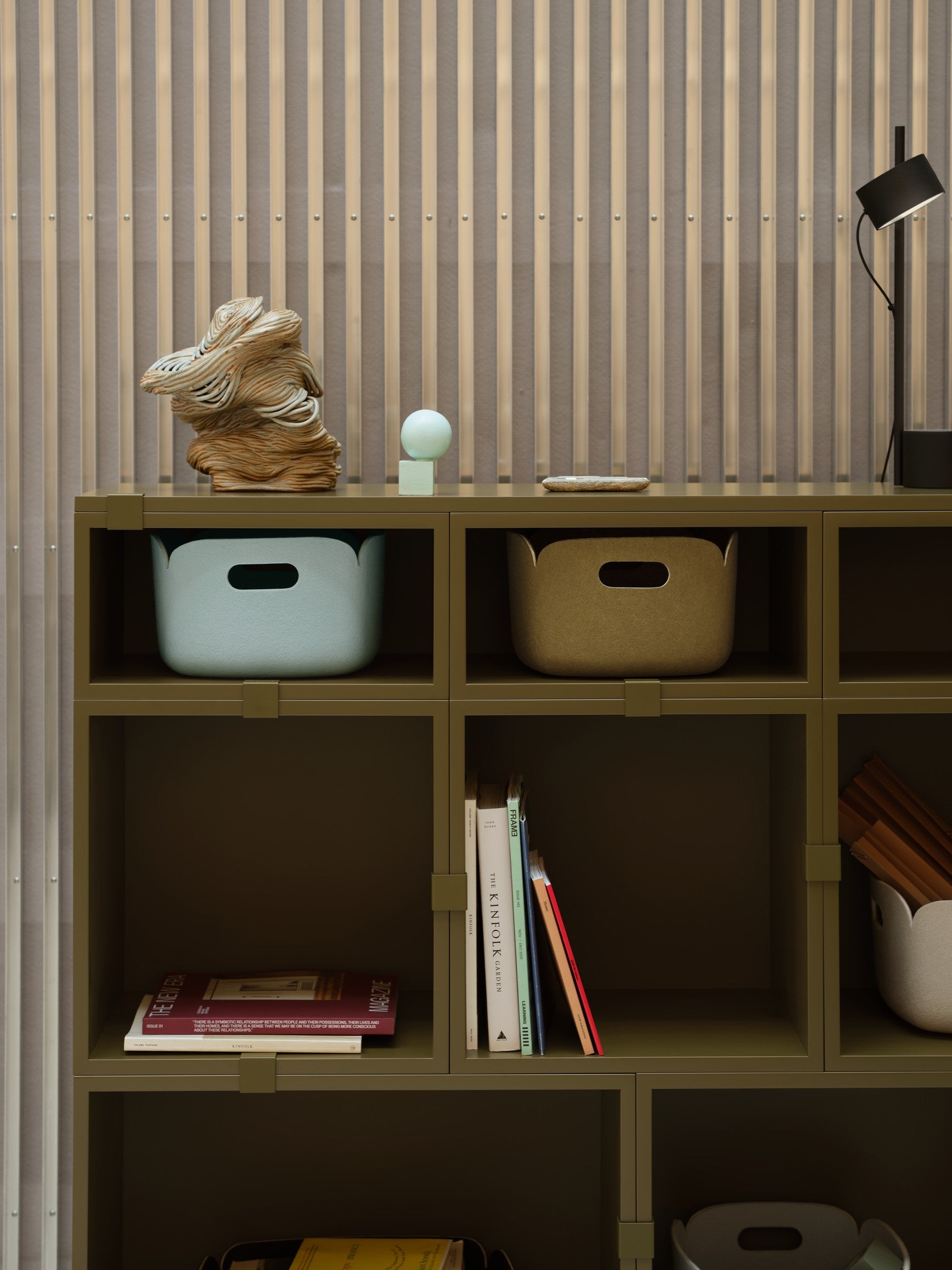 POST Table Lamp Black