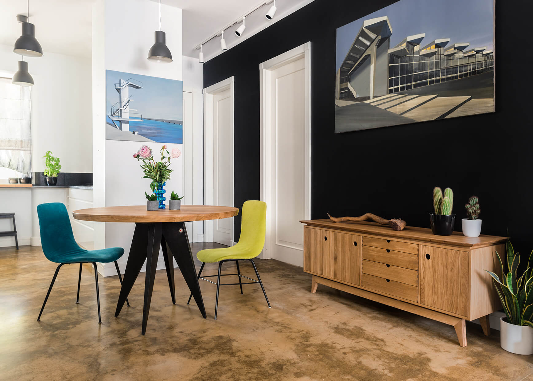 ST oak chest of drawers