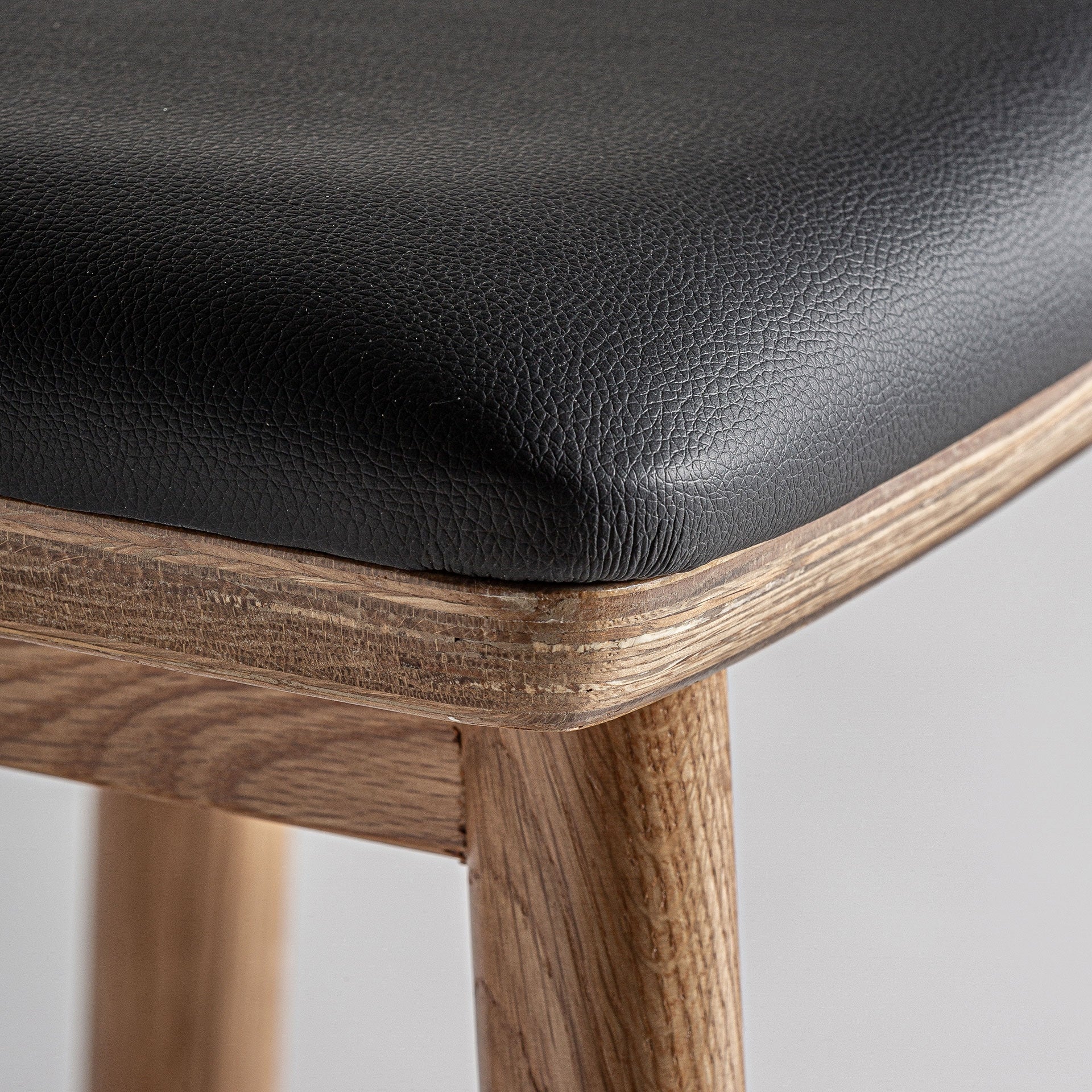 MARCIAC Bar Stool in Oak Wood with Black Faux Leather