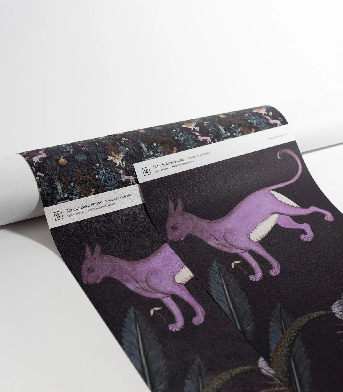 Tapeta s rostlinným motivem a magickými zvířaty BOTANIC BEAST PURPLE černá s fialovou
