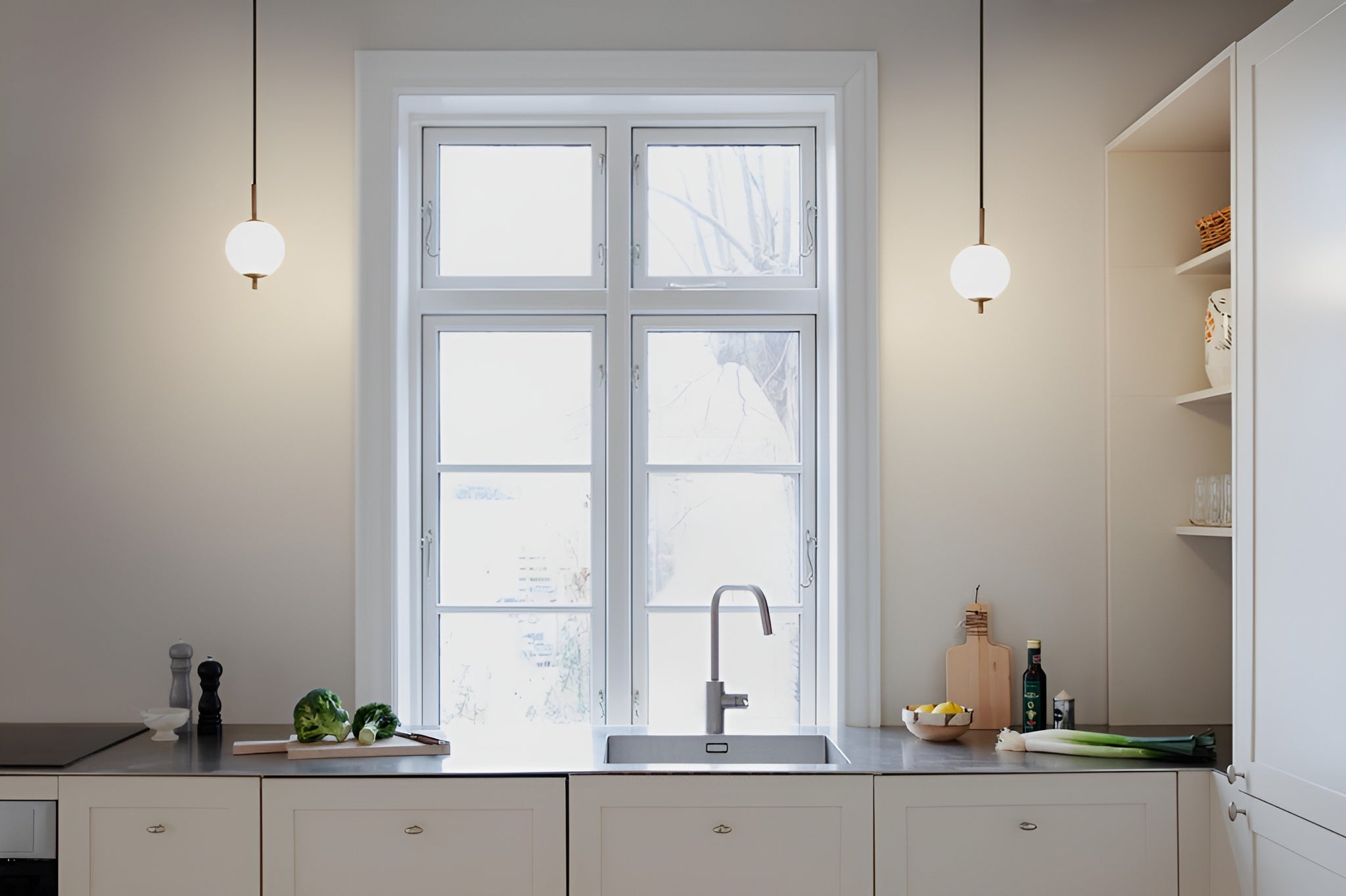 AUDREY pendant lamp white with gold insert