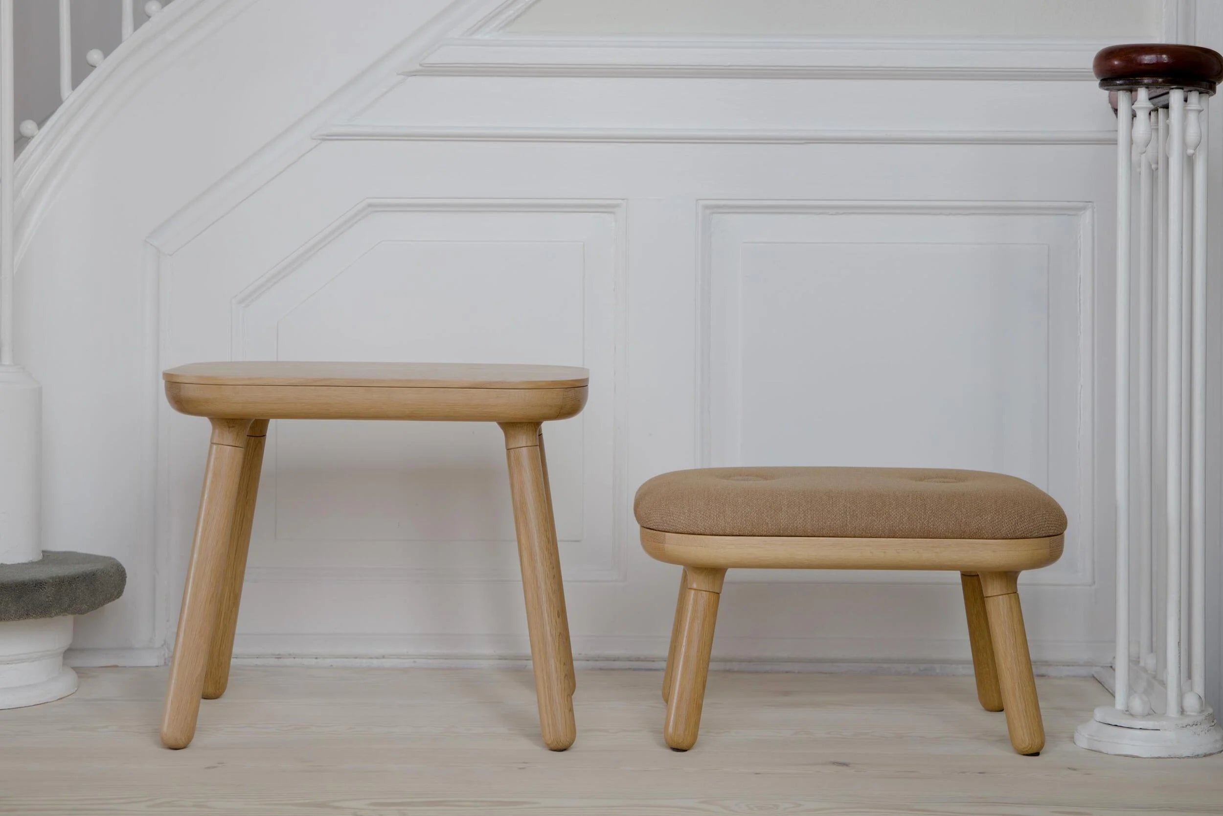 PAFF caramel stool with oak base