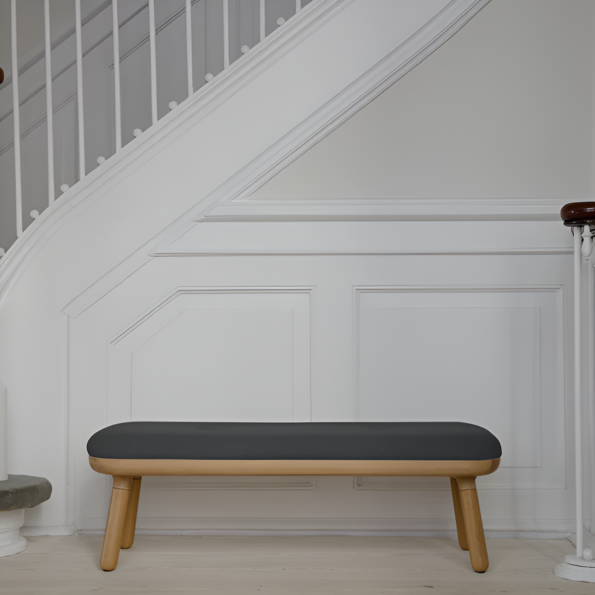 PAFF bench in anthracite with oak base
