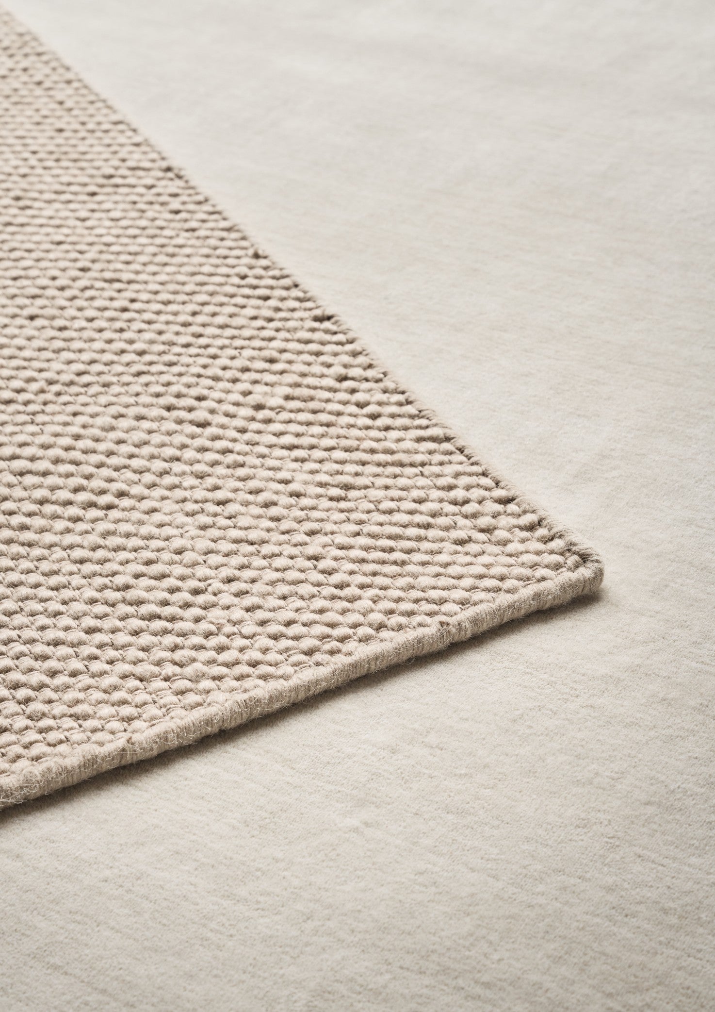 Rug 143 beige wool