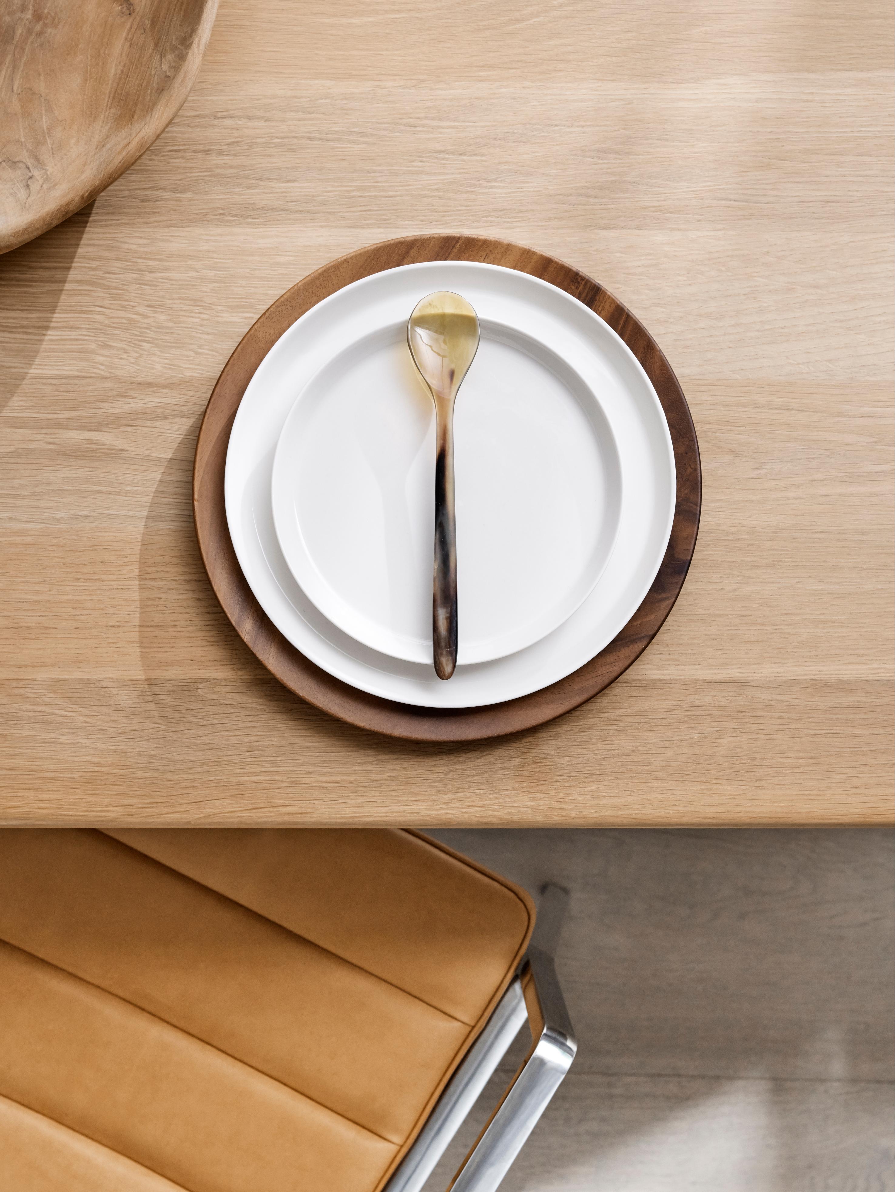 Sada talířů VIPP bílá porcelána