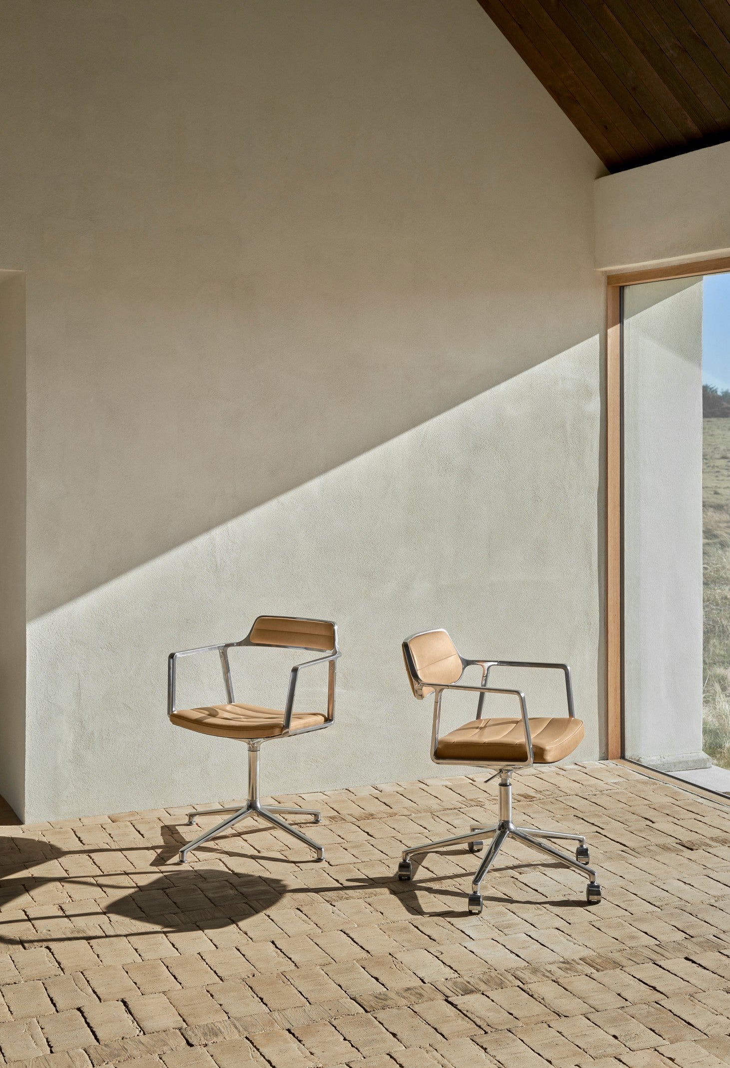 Office chair 452 caramel leather with metal base