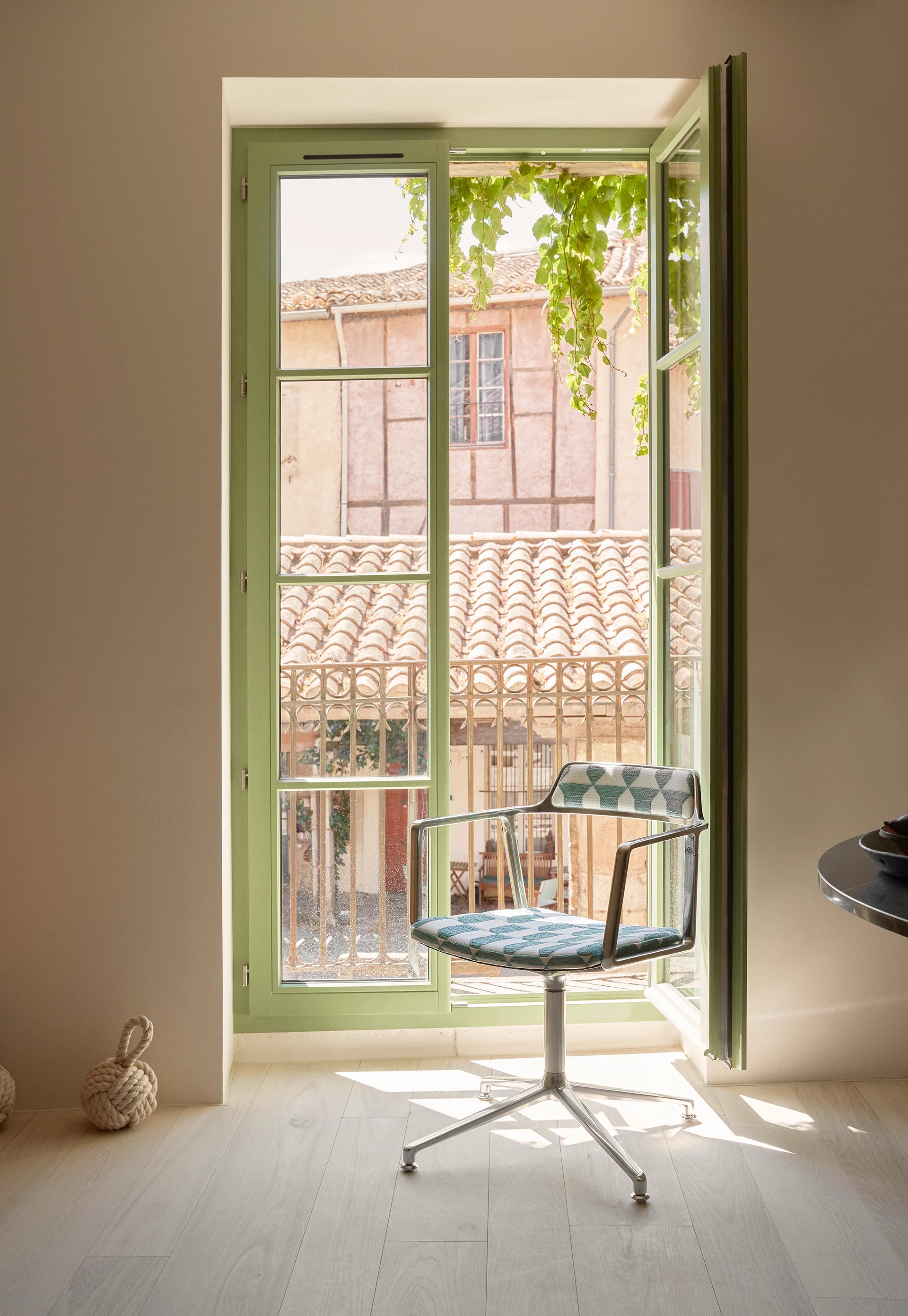 Office Chair 452 – LAGRASSE Blue and White with Metal Base