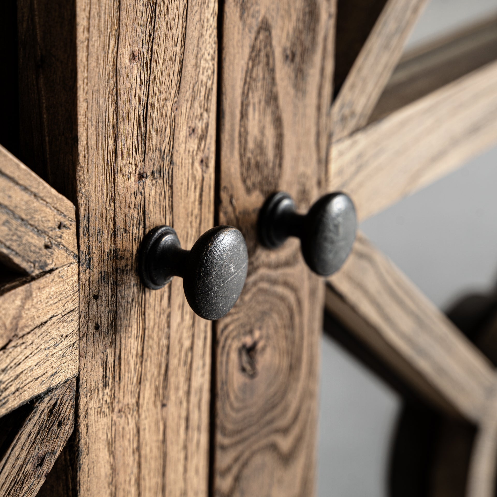 NORVIK Display Cabinet in Elm Wood