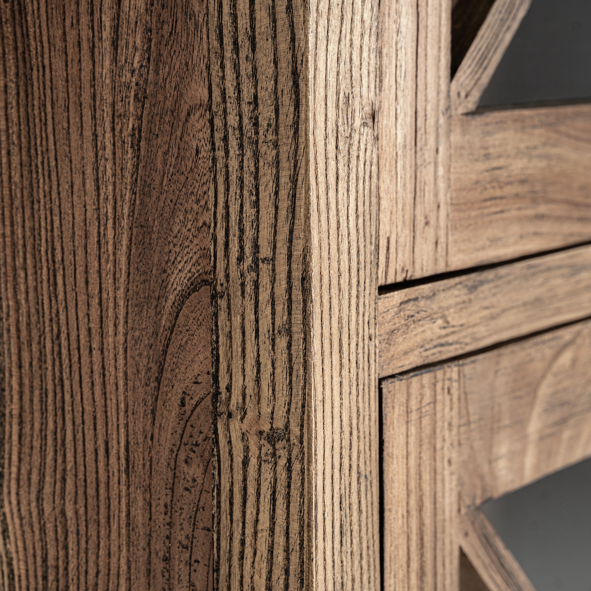 NORVIK Display Cabinet in Elm Wood