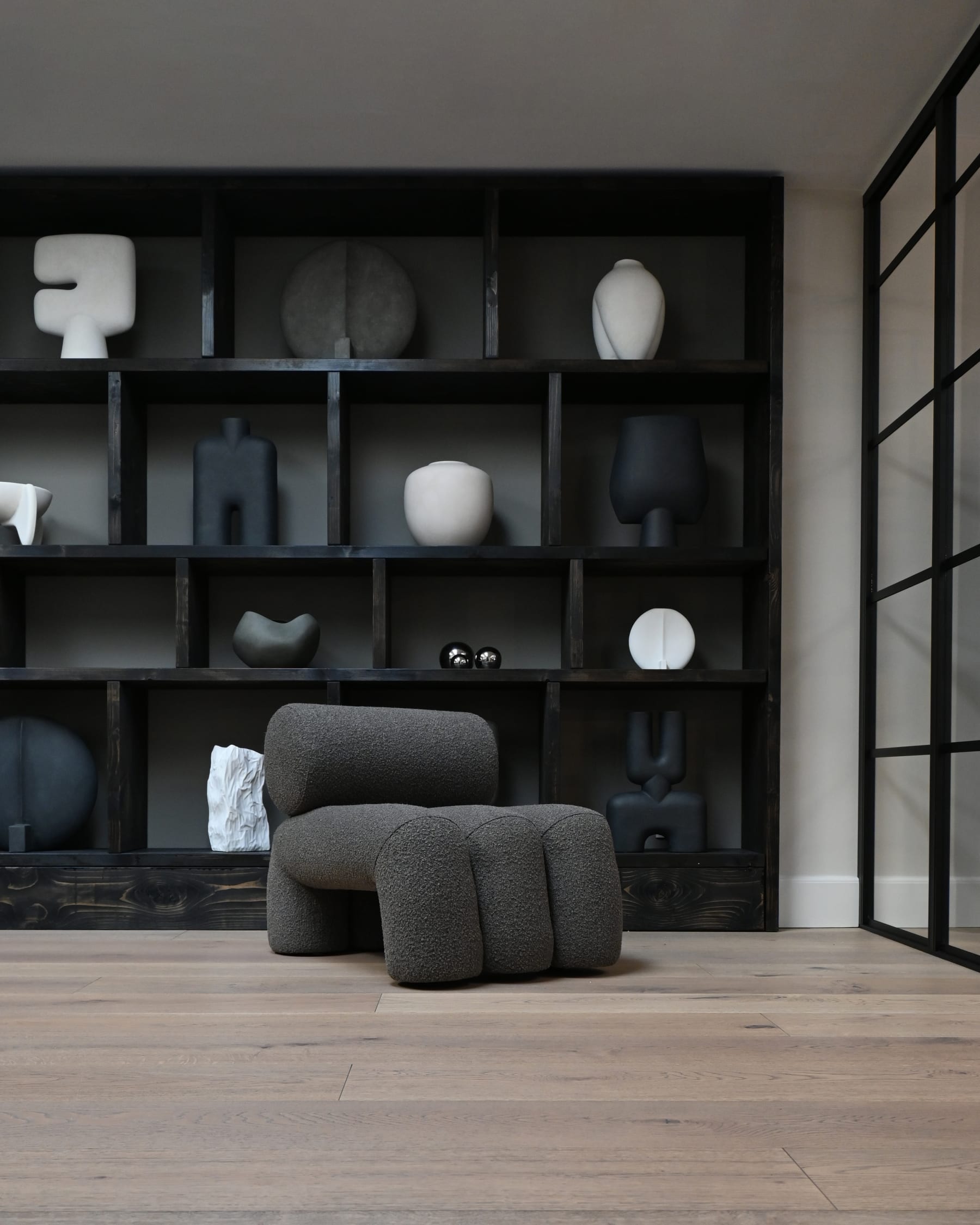 FOKU armchair in gray-brown boucle