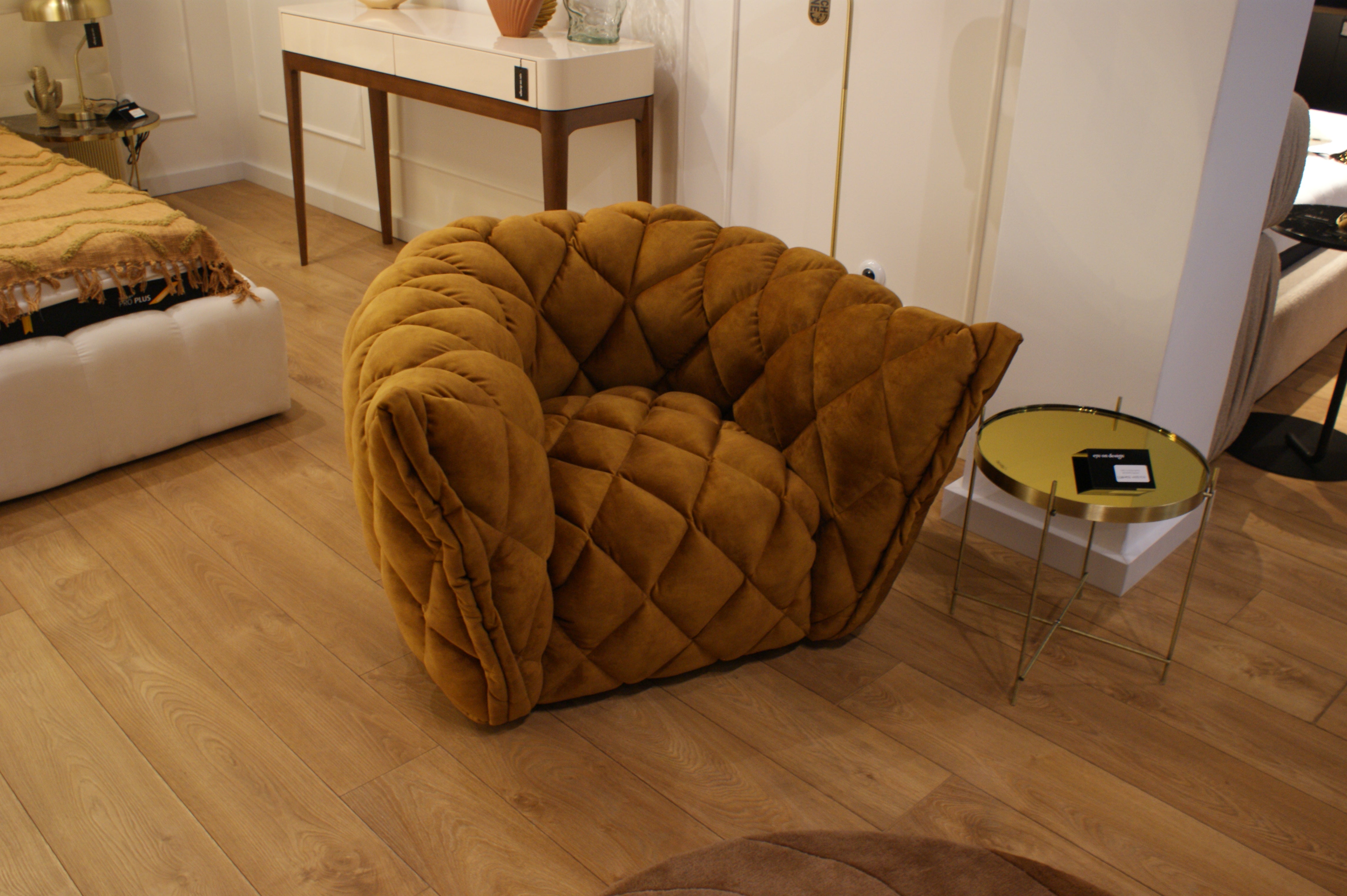 Fotel GOLDY - kolor do wyboru Nordic Line    Eye on Design