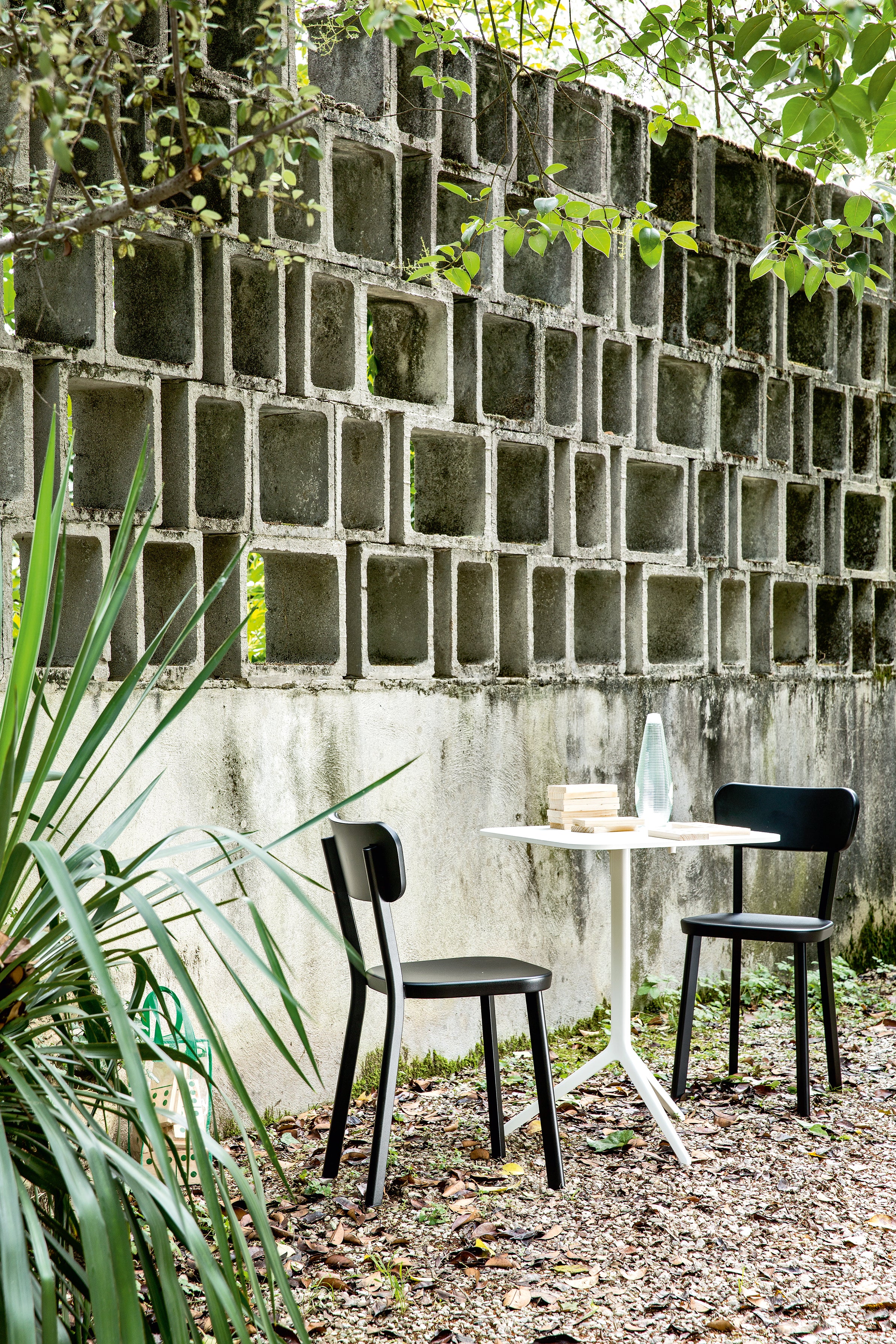 Krzesło DEJA VU czarny Magis    Eye on Design