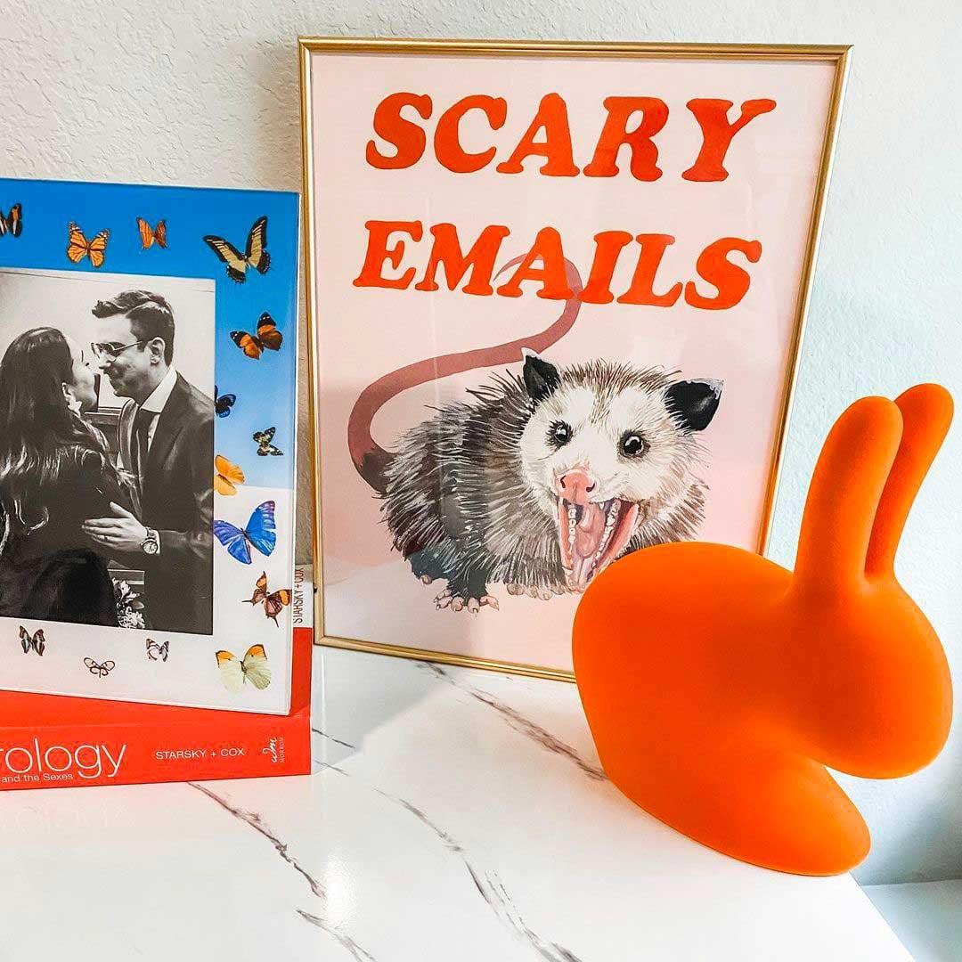 Podpórka do książek RABBIT VELVET pomarańczowy Qeeboo    Eye on Design